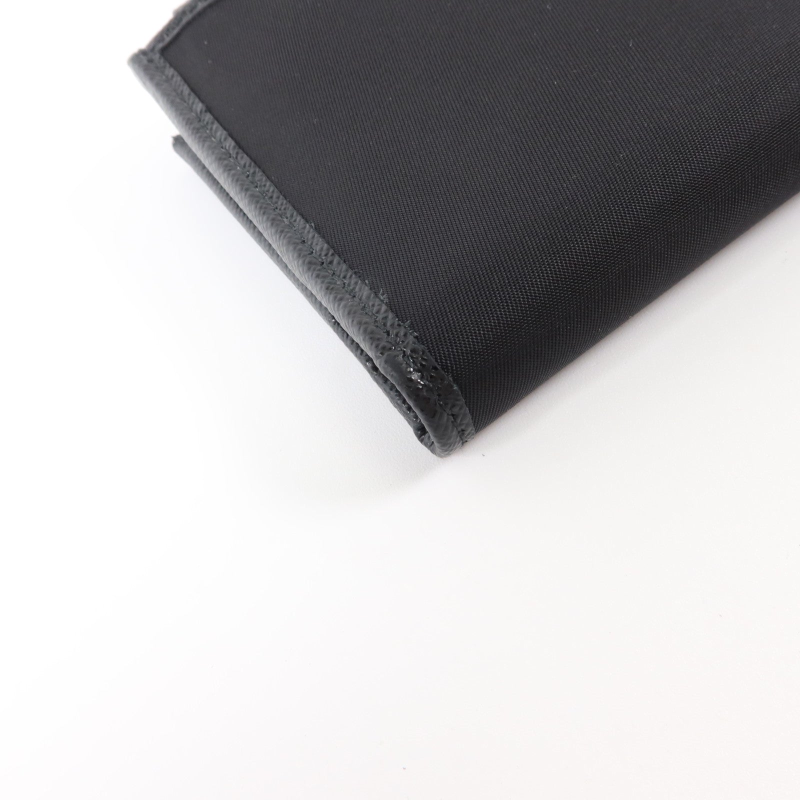 PRADA 再生尼龍Bifold Wallet銀扣錢包