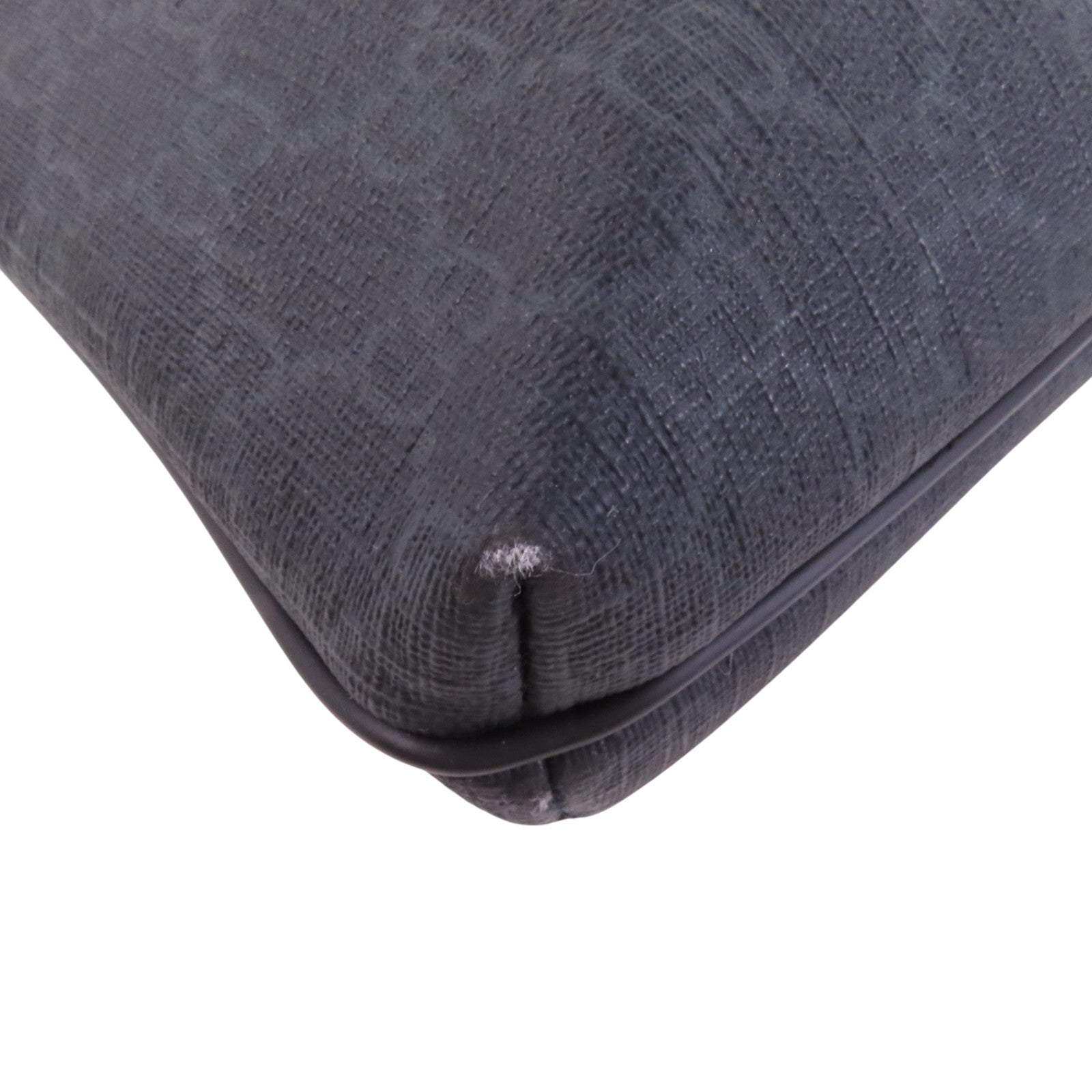 GUCCI 塗層帆布GG Supreme Messenger銀扣肩背袋