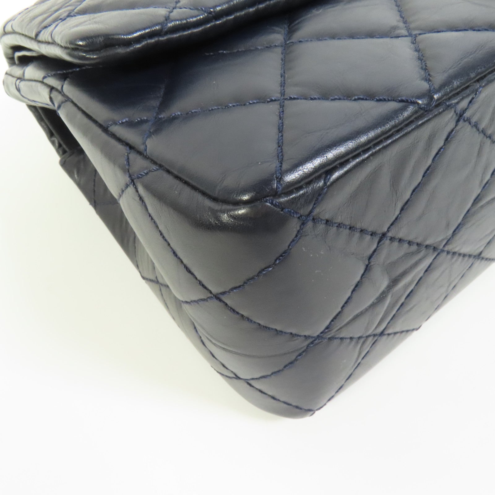 CHANEL 牛皮皮革2.55 Medium鏈帶肩背袋