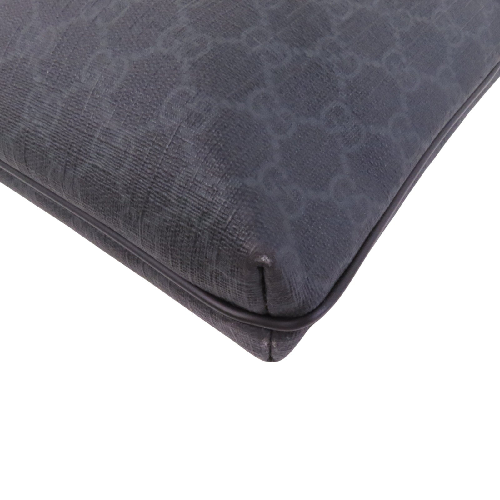 GUCCI 塗層帆布GG Supreme Messenger銀扣肩背袋