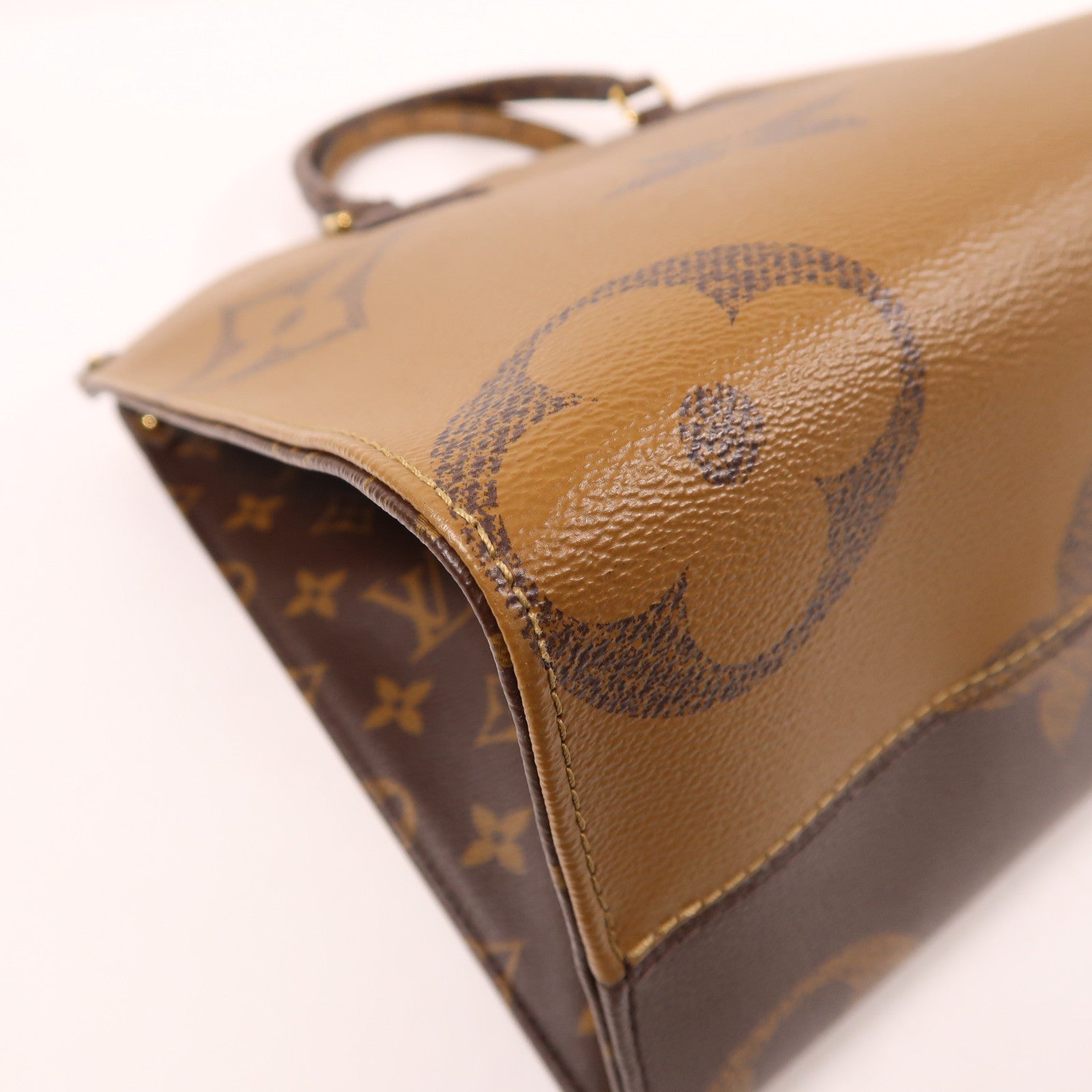 LOUIS VUITTON Monogram Giant On The Go MM金扣手挽肩背兩用袋