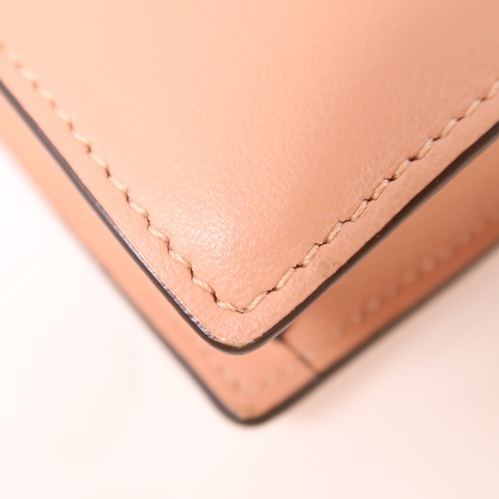 FENDI 牛皮皮革Phone Bag金扣鏈帶肩背袋