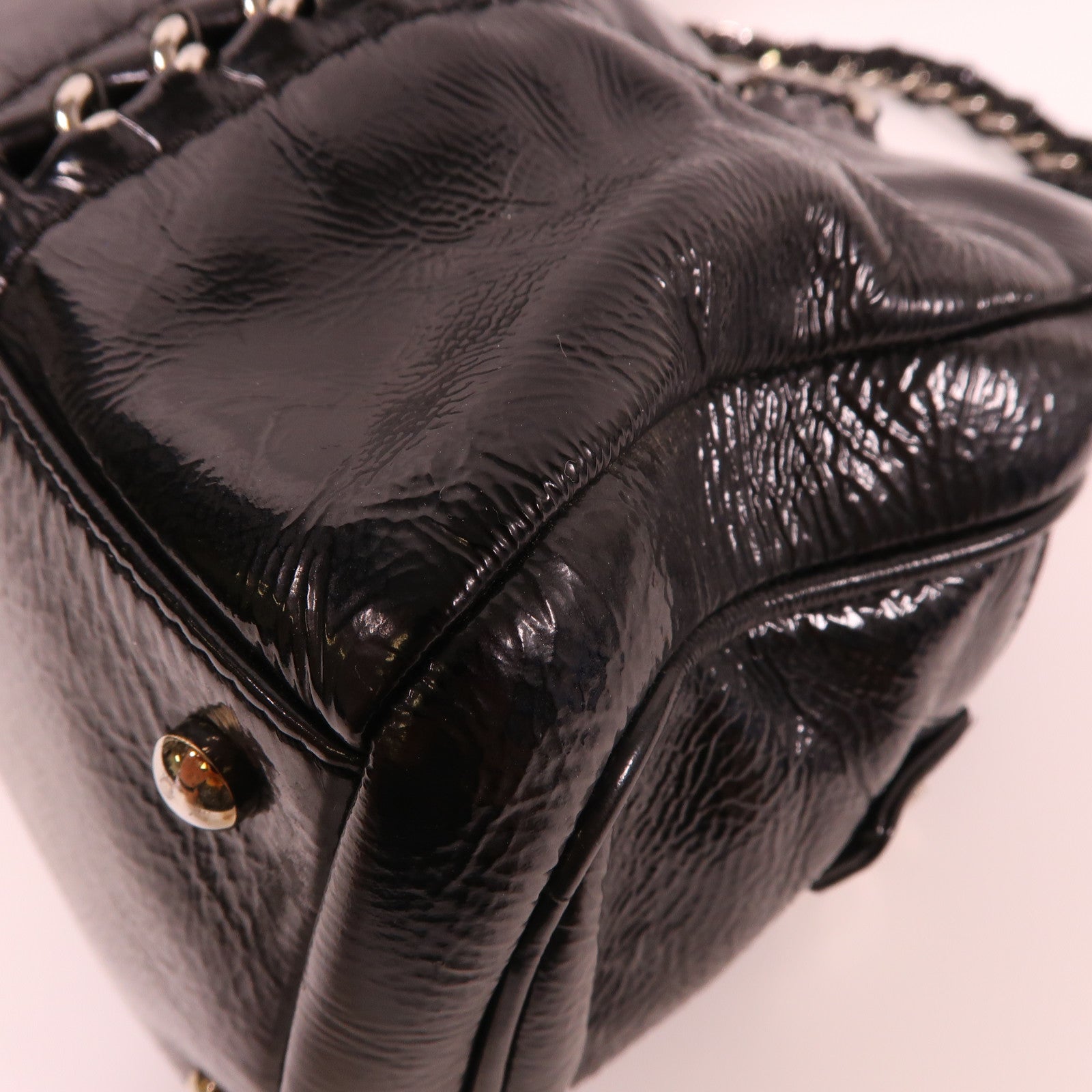 CHANEL 漆皮皮革Shoulder Bag銀扣鏈帶肩背袋