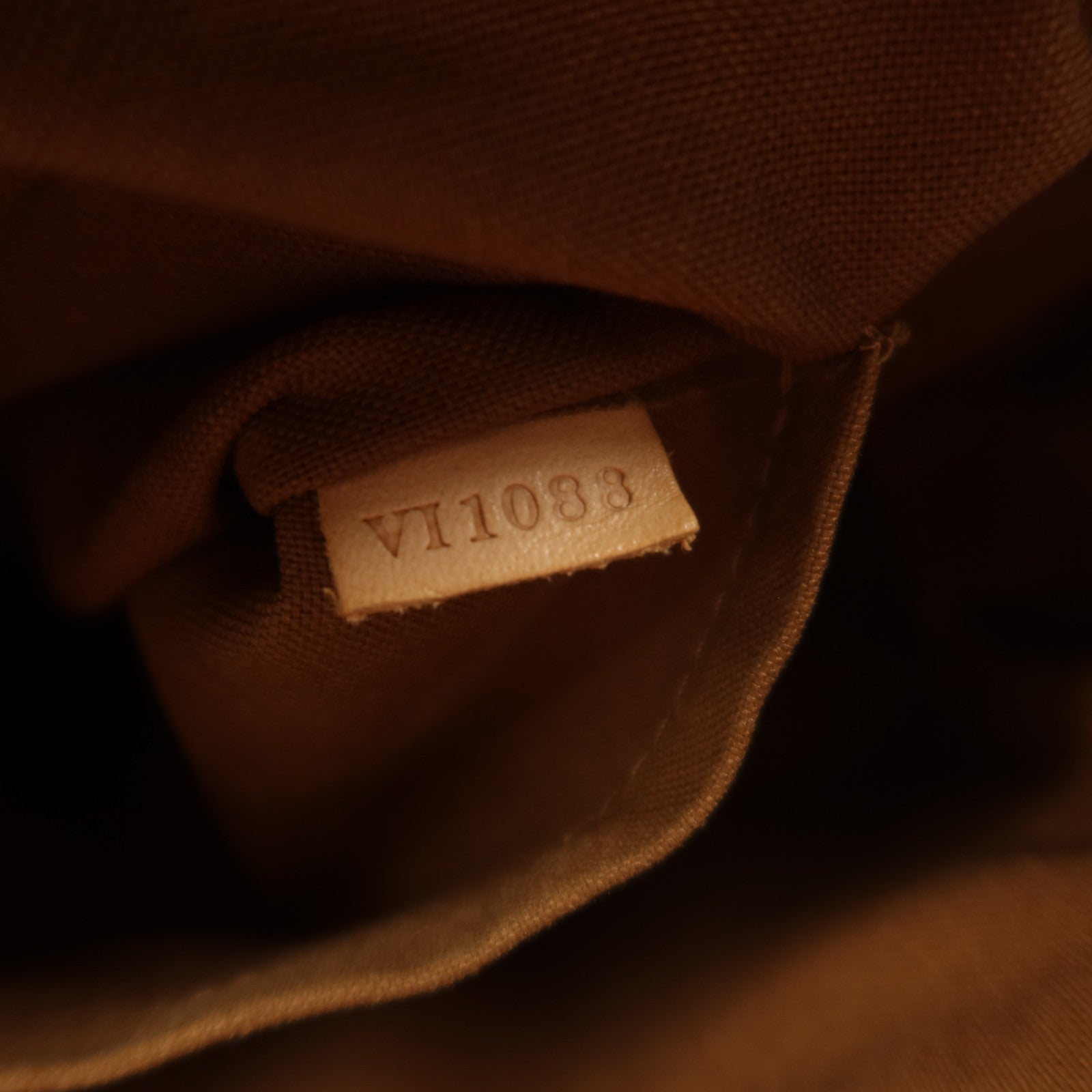 LOUIS VUITTON Monogram Tivoli PM金扣手挽袋