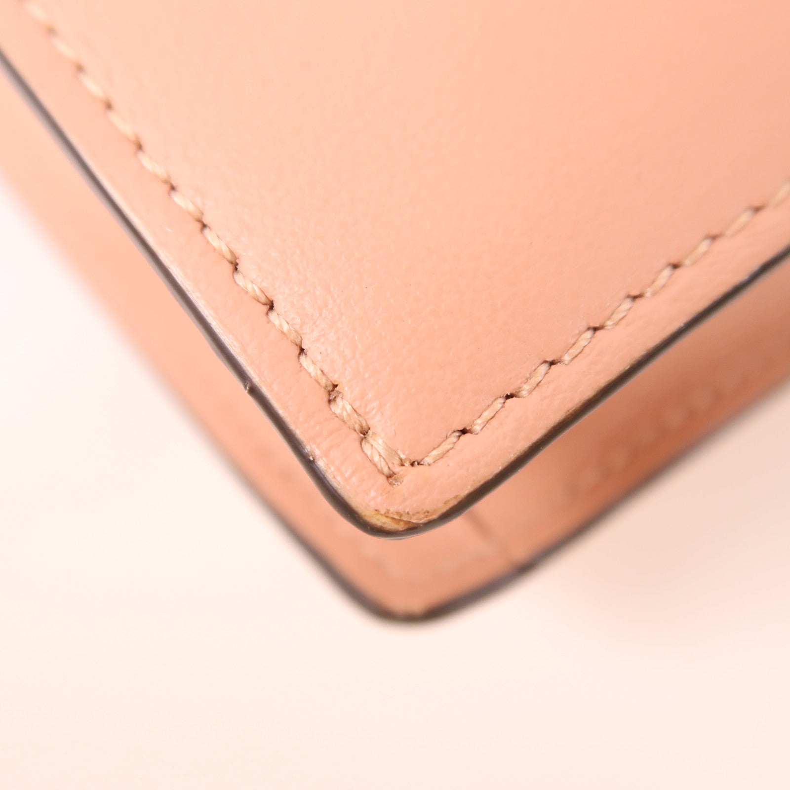 FENDI 牛皮皮革Phone Bag金扣鏈帶肩背袋