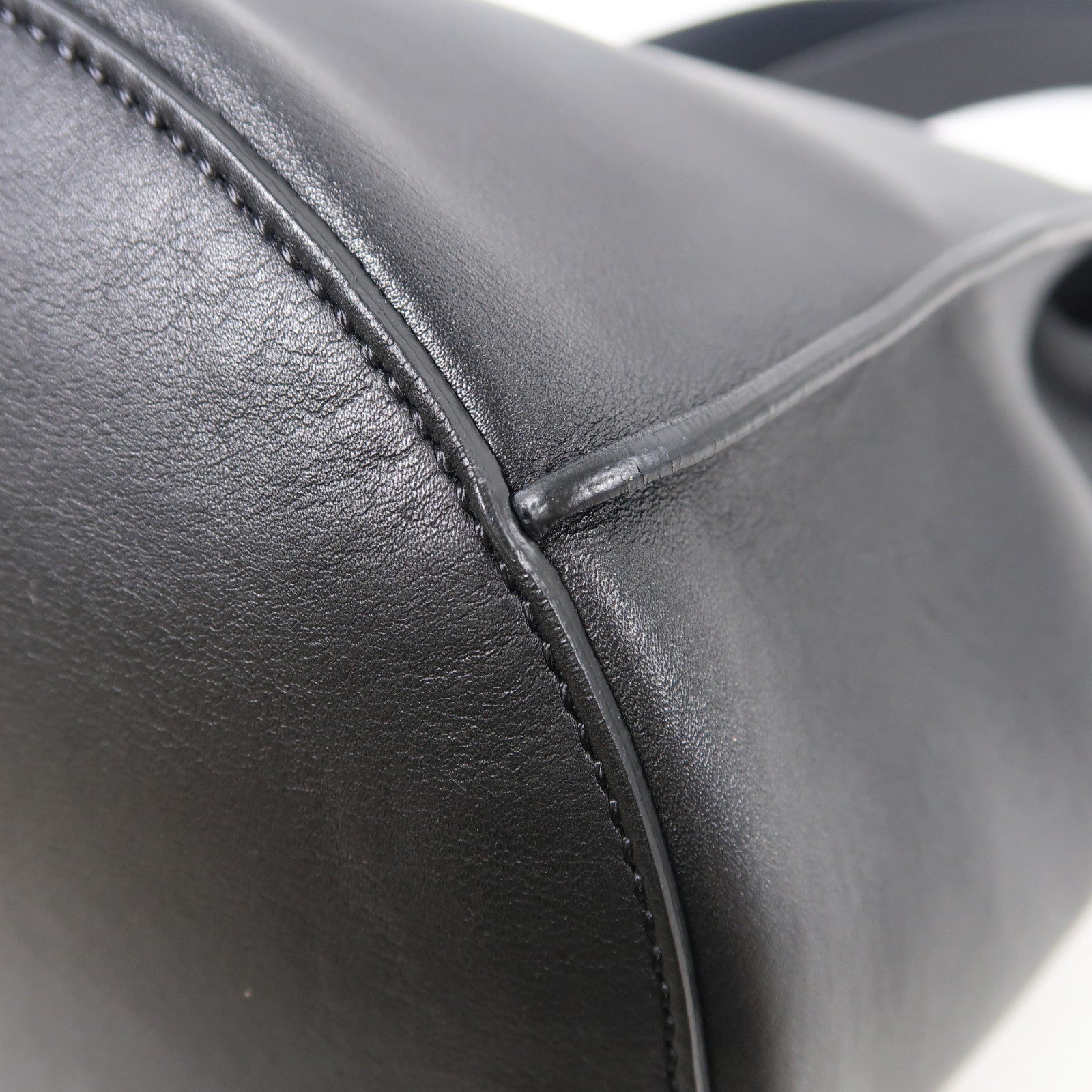 CELINE 【激減優惠】牛皮皮革Bucket W Long Strap銀扣肩背袋黑色