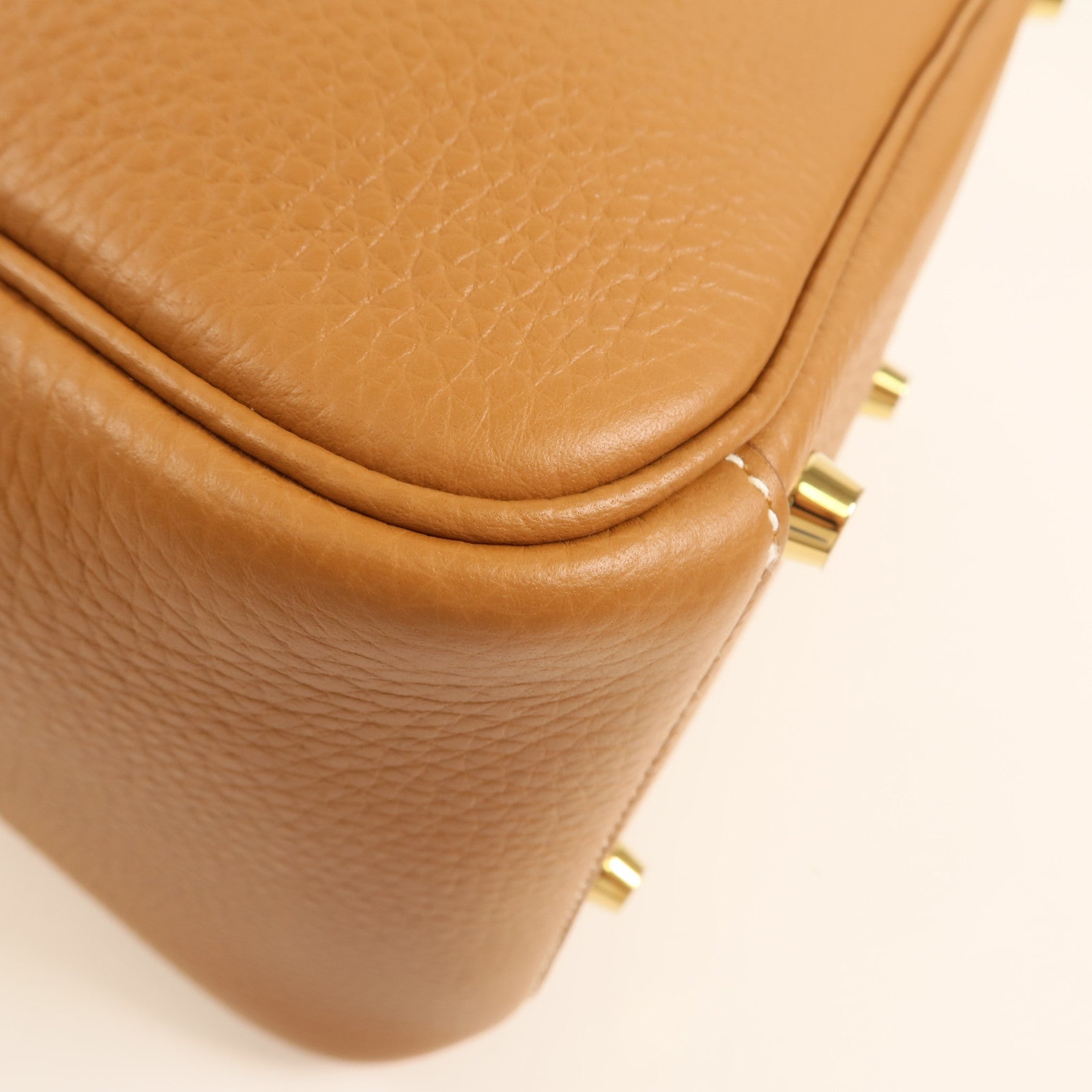 HERMES Clemence皮革Lindy 26金扣手挽肩背兩用袋37 Gold