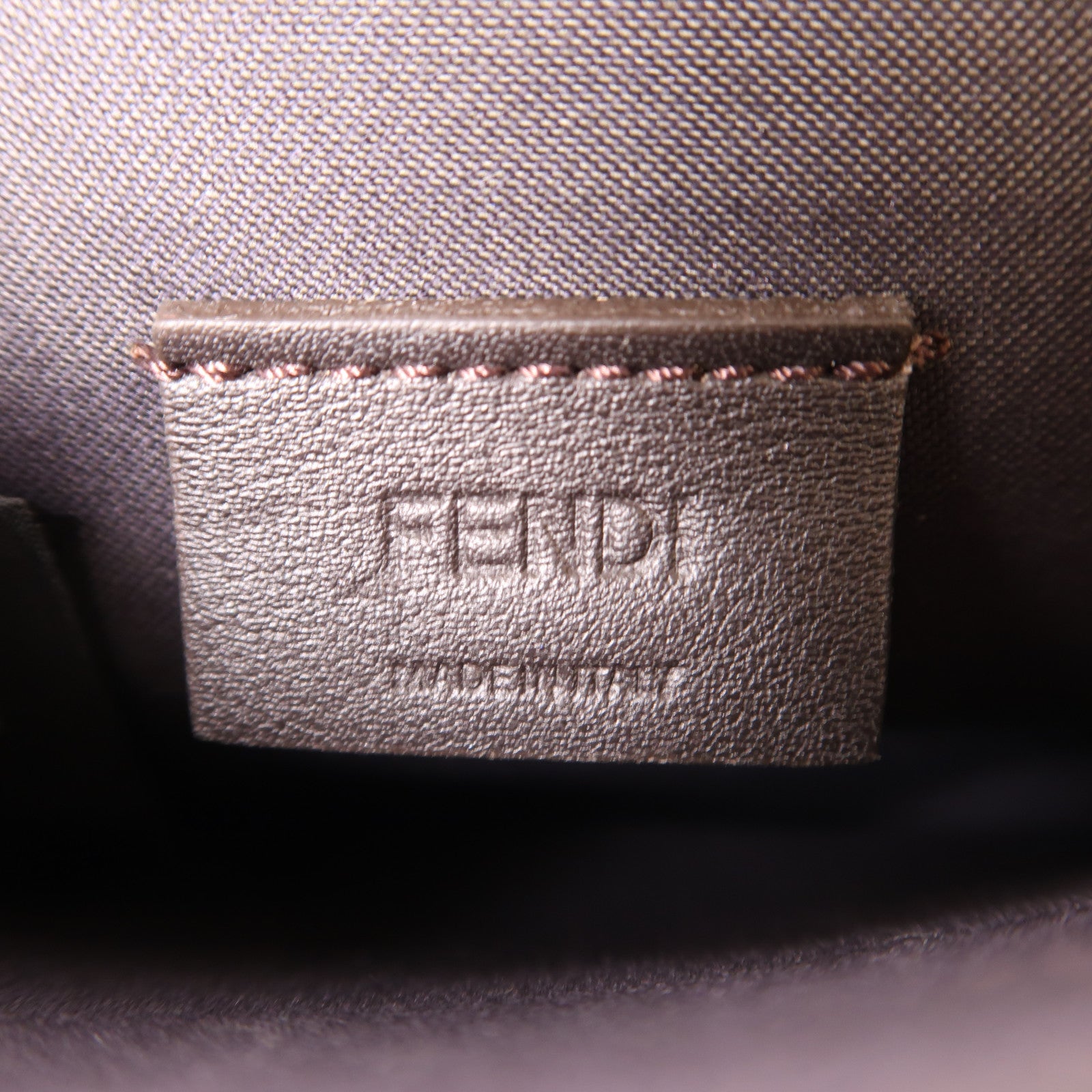 FENDI 牛皮皮革Phone Bag金扣鏈帶肩背袋
