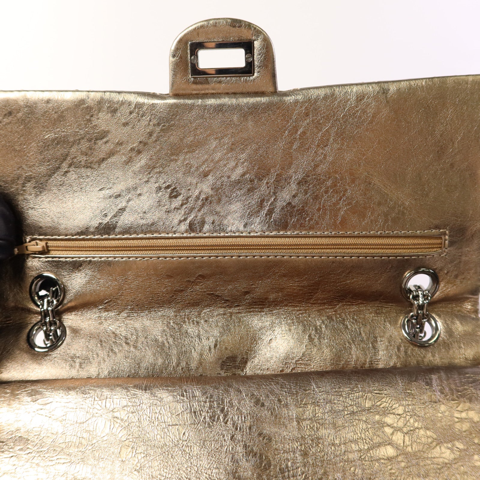 CHANEL 牛皮皮革2.55銀扣鏈帶肩背袋