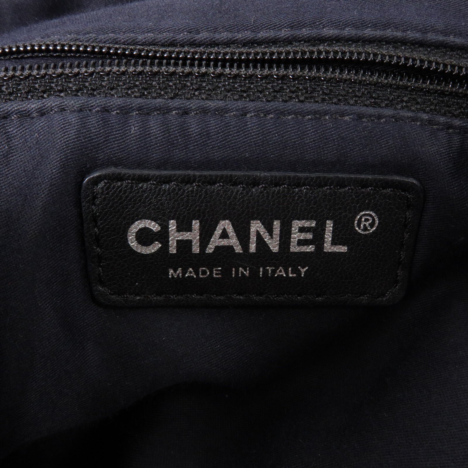 CHANEL 漆皮皮革Shoulder Bag鏈帶肩背袋