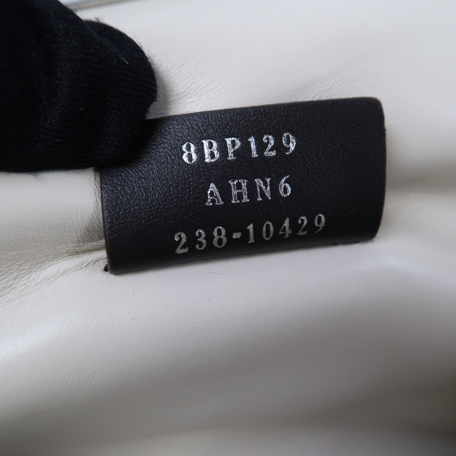 FENDI 毛茸Shoulder Bag銀扣肩背袋白色