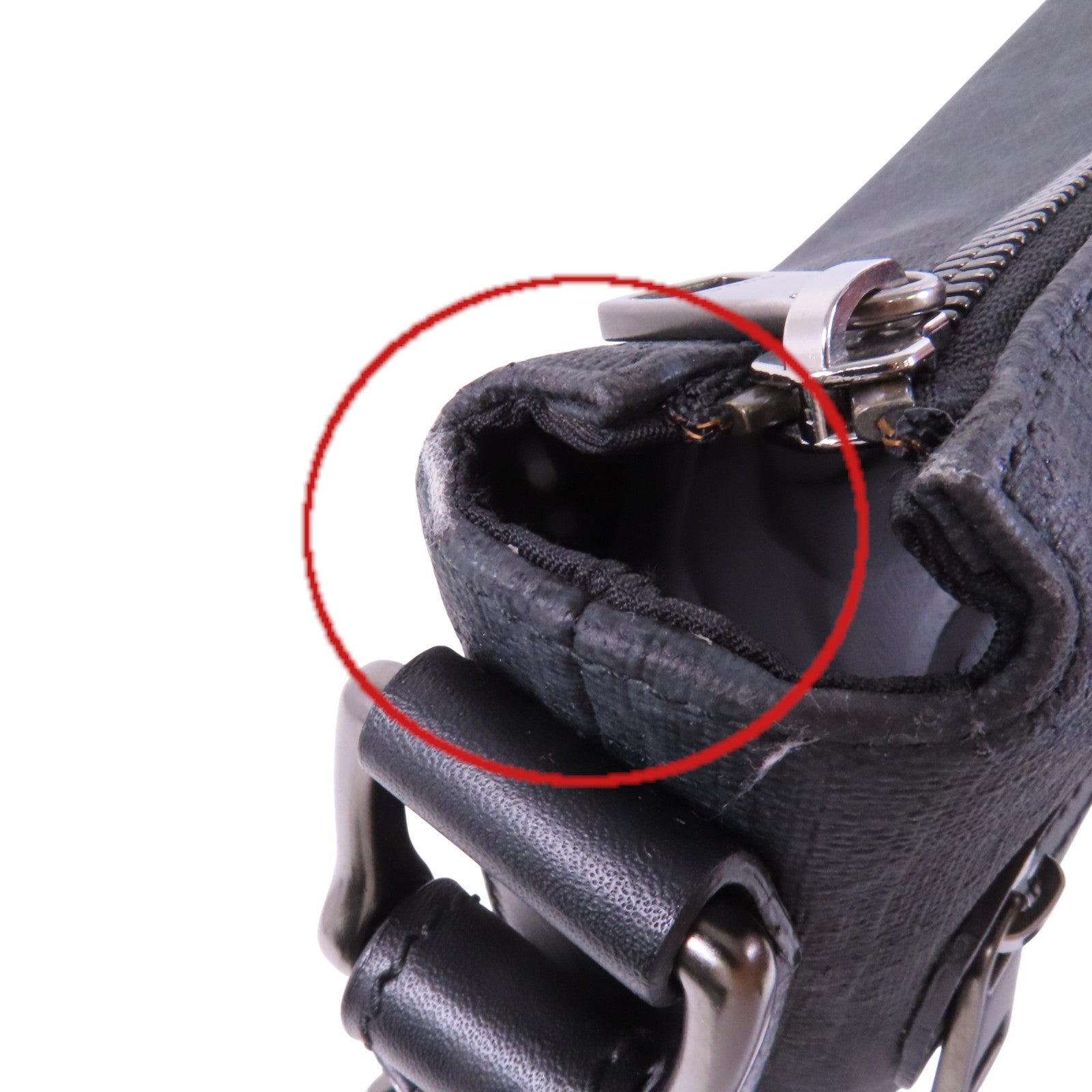 GUCCI 塗層帆布GG Supreme Messenger銀扣肩背袋