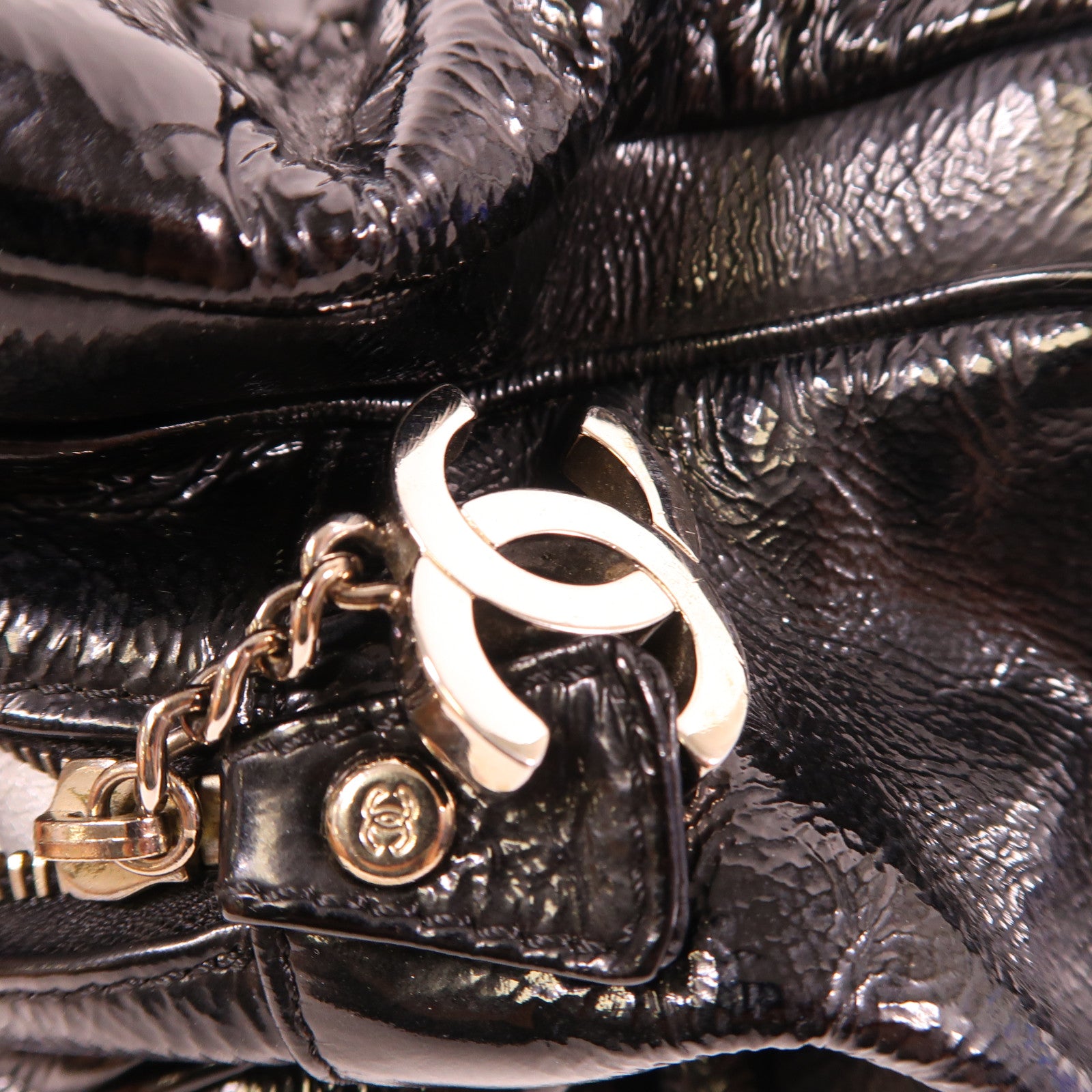 CHANEL 漆皮皮革Shoulder Bag銀扣鏈帶肩背袋