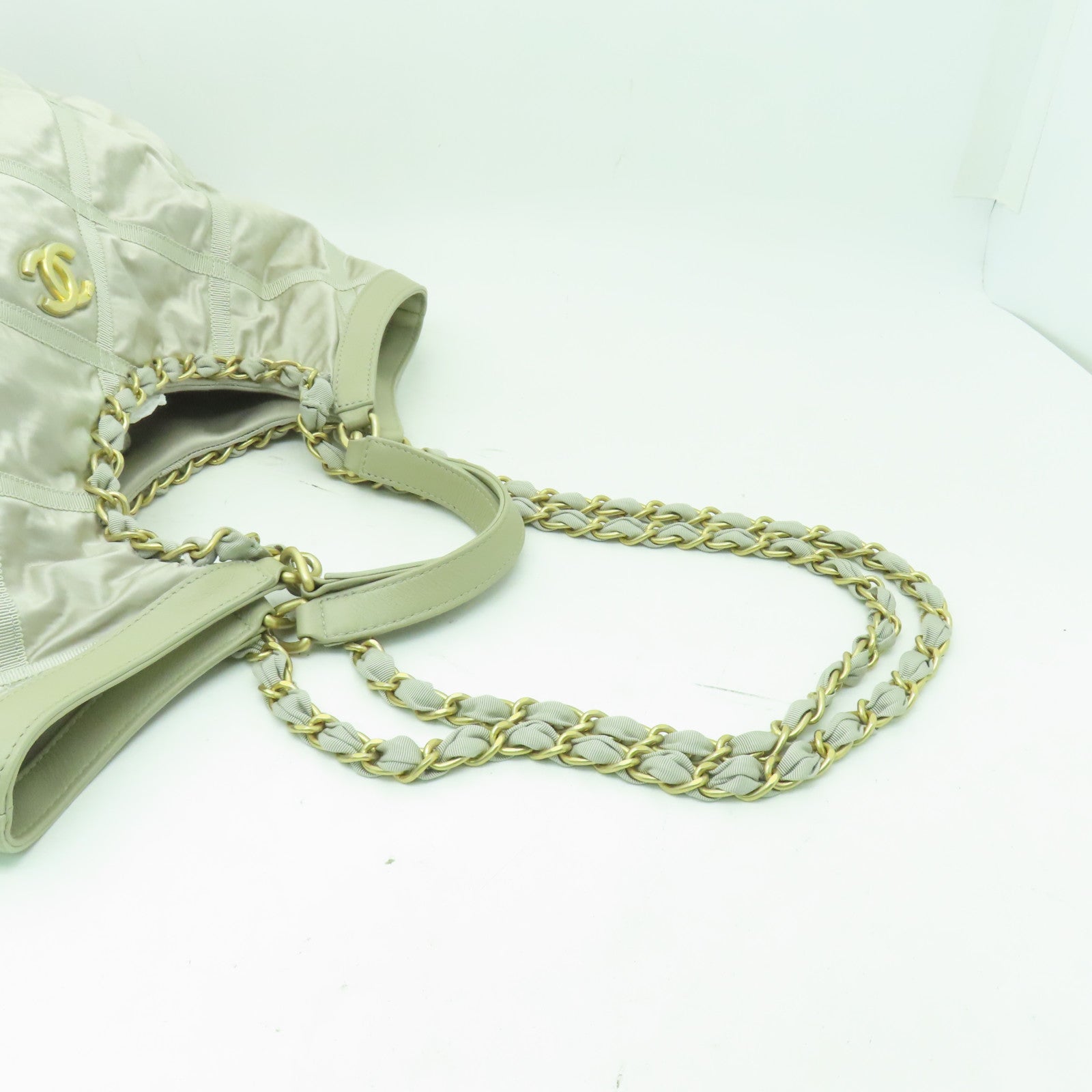 CHANEL **【清倉大減價】尼龍Chain Shoulder Bag金扣鏈帶肩背袋米色