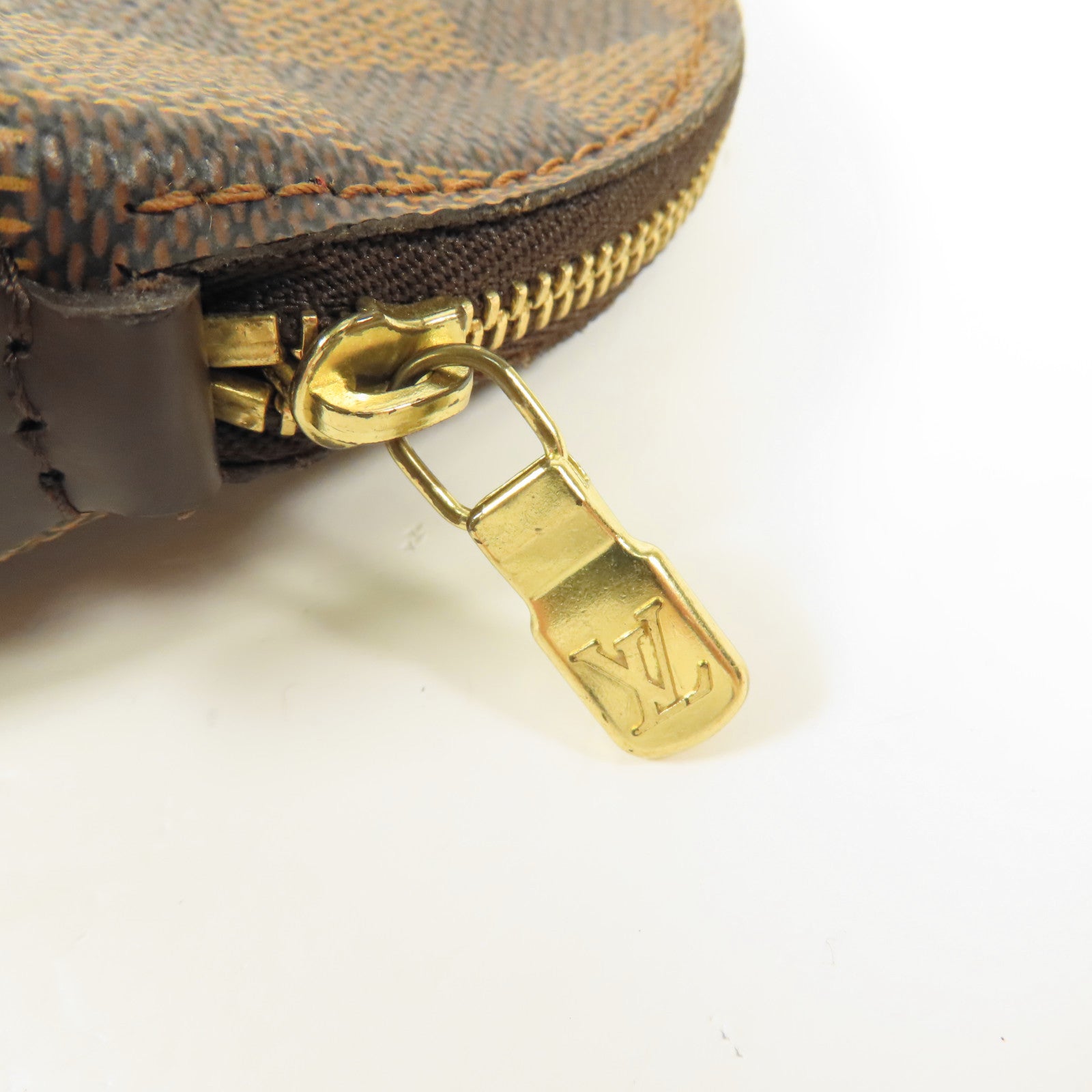 LOUIS VUITTON Damier Make Up Bag PM金扣化妝袋