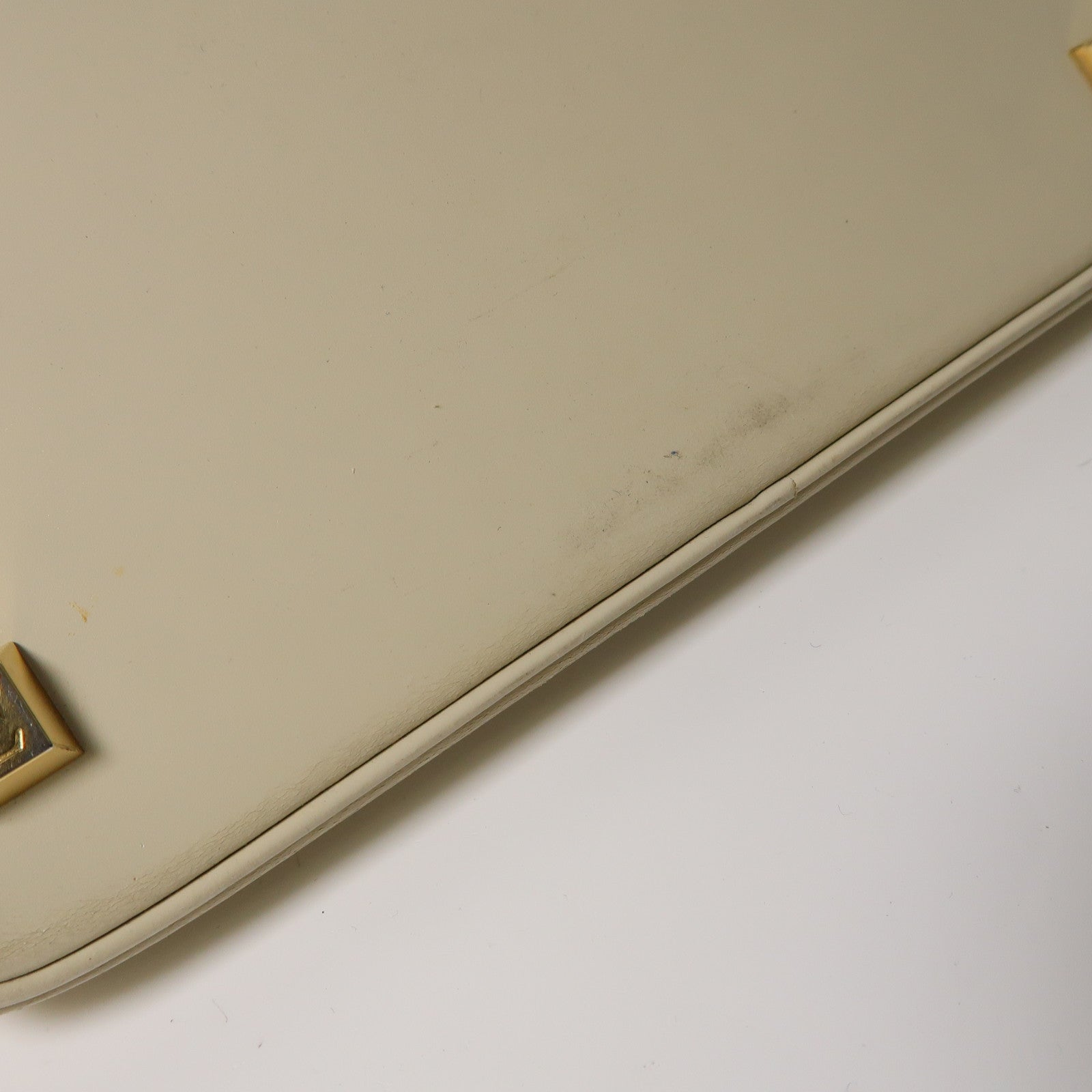 LOUIS VUITTON 【激減優惠】Suhali皮革Lockit PM金扣手挽袋米色