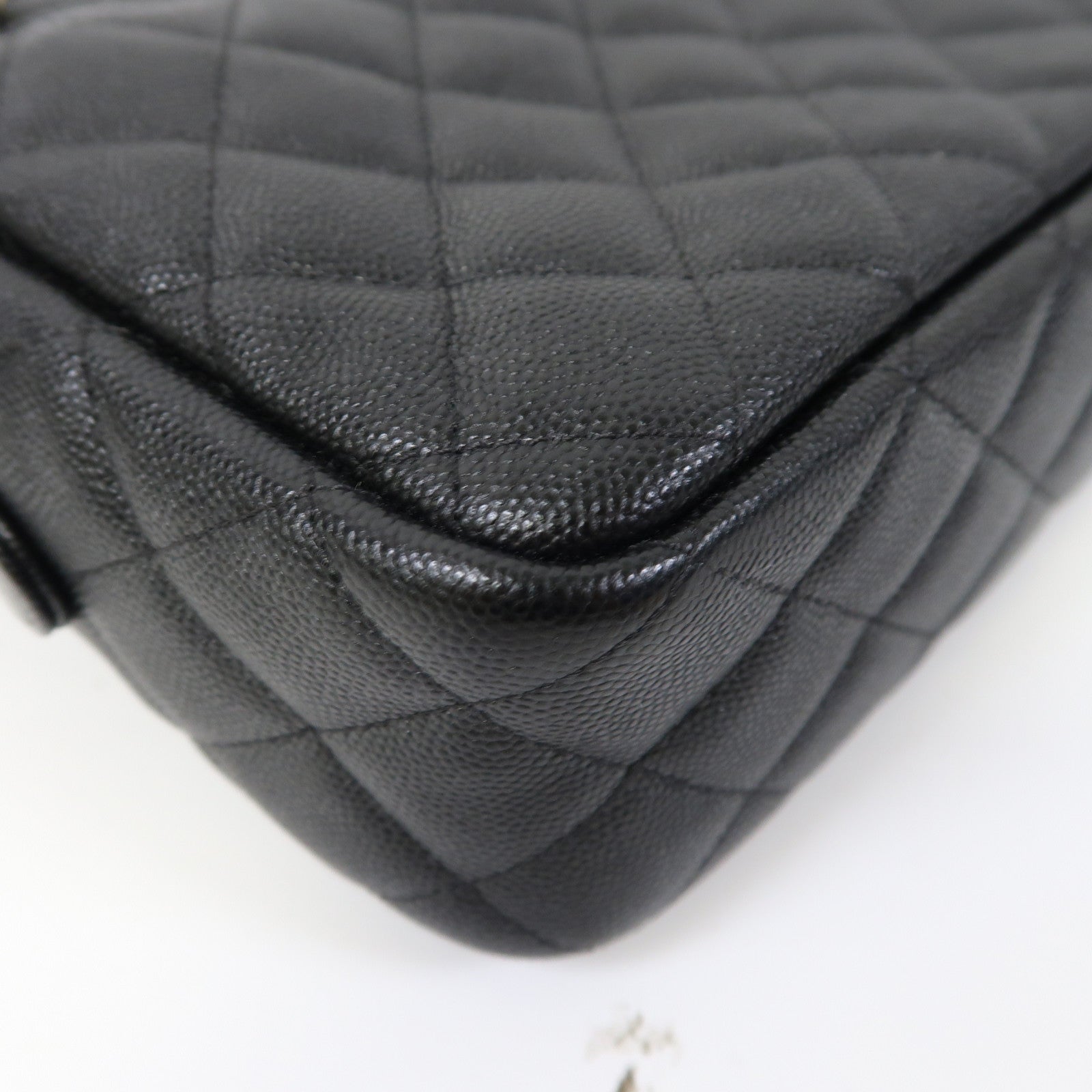 CHANEL 菱格Caviar皮革Chain Shoulder金扣鏈帶肩背袋黑色