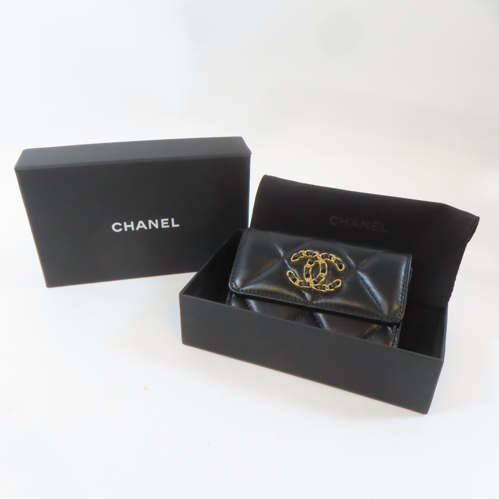 CHANEL 菱格羊皮皮革Card Case金扣卡片套黑色