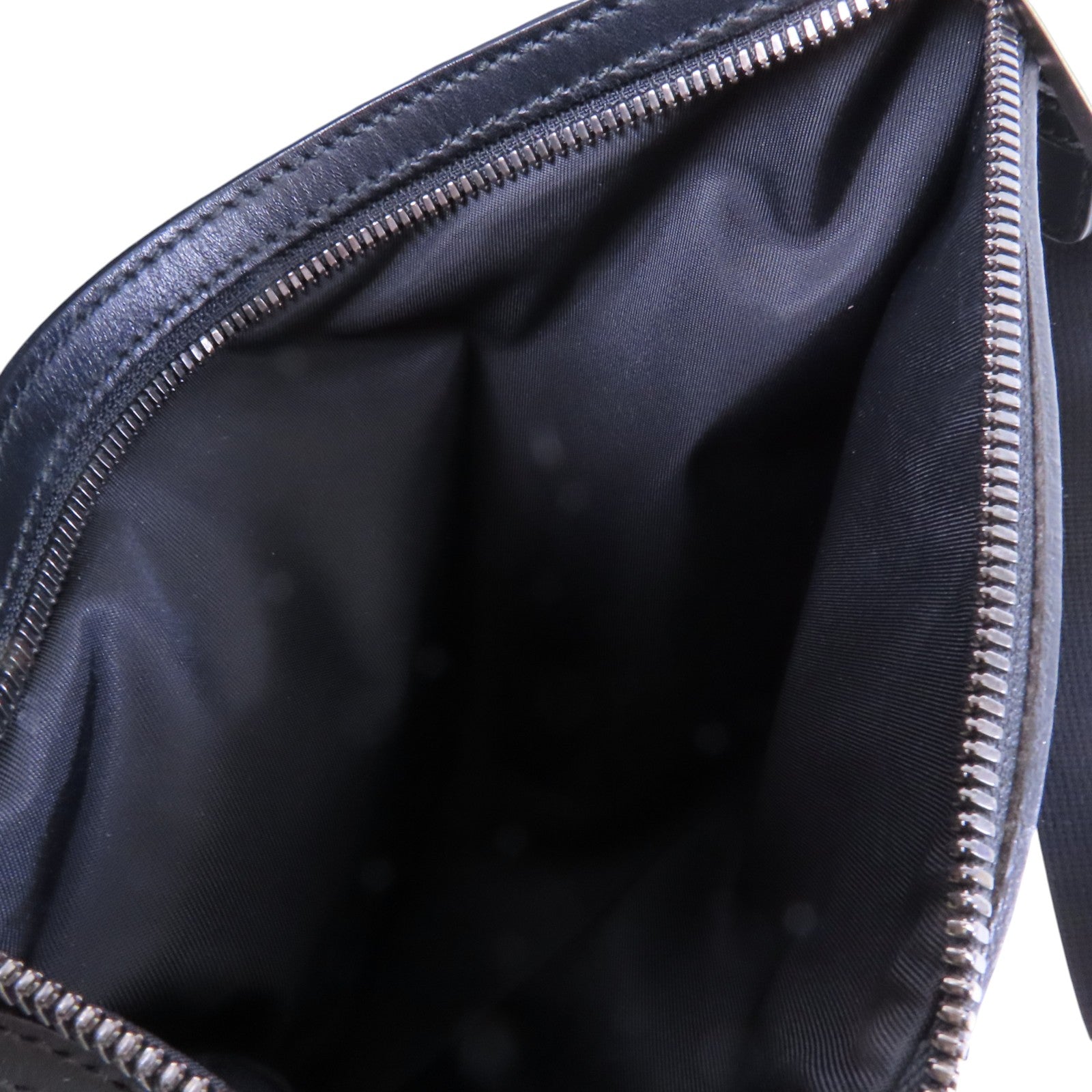 GUCCI 塗層帆布GG Supreme Messenger銀扣肩背袋