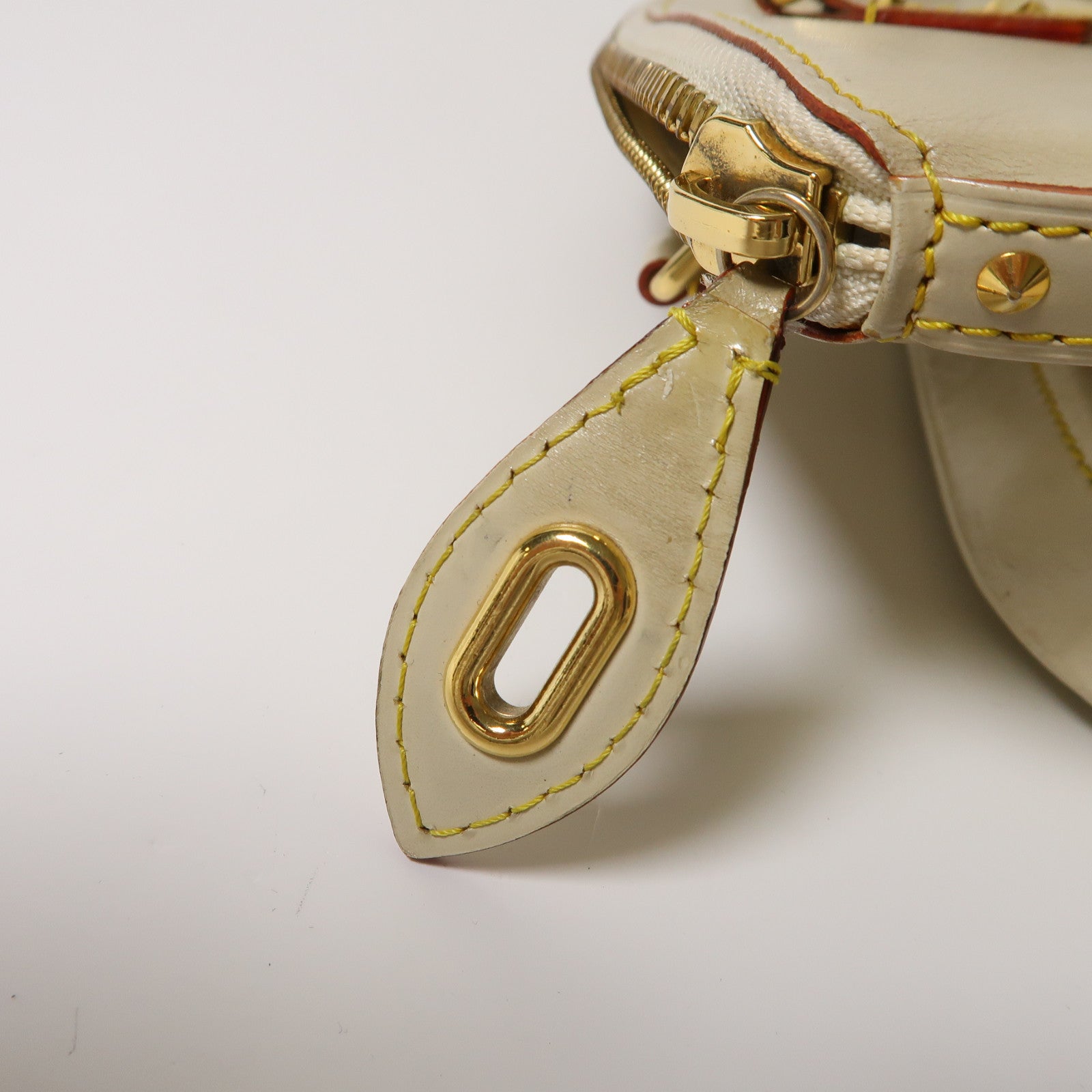 LOUIS VUITTON 【激減優惠】Suhali皮革Lockit PM金扣手挽袋米色