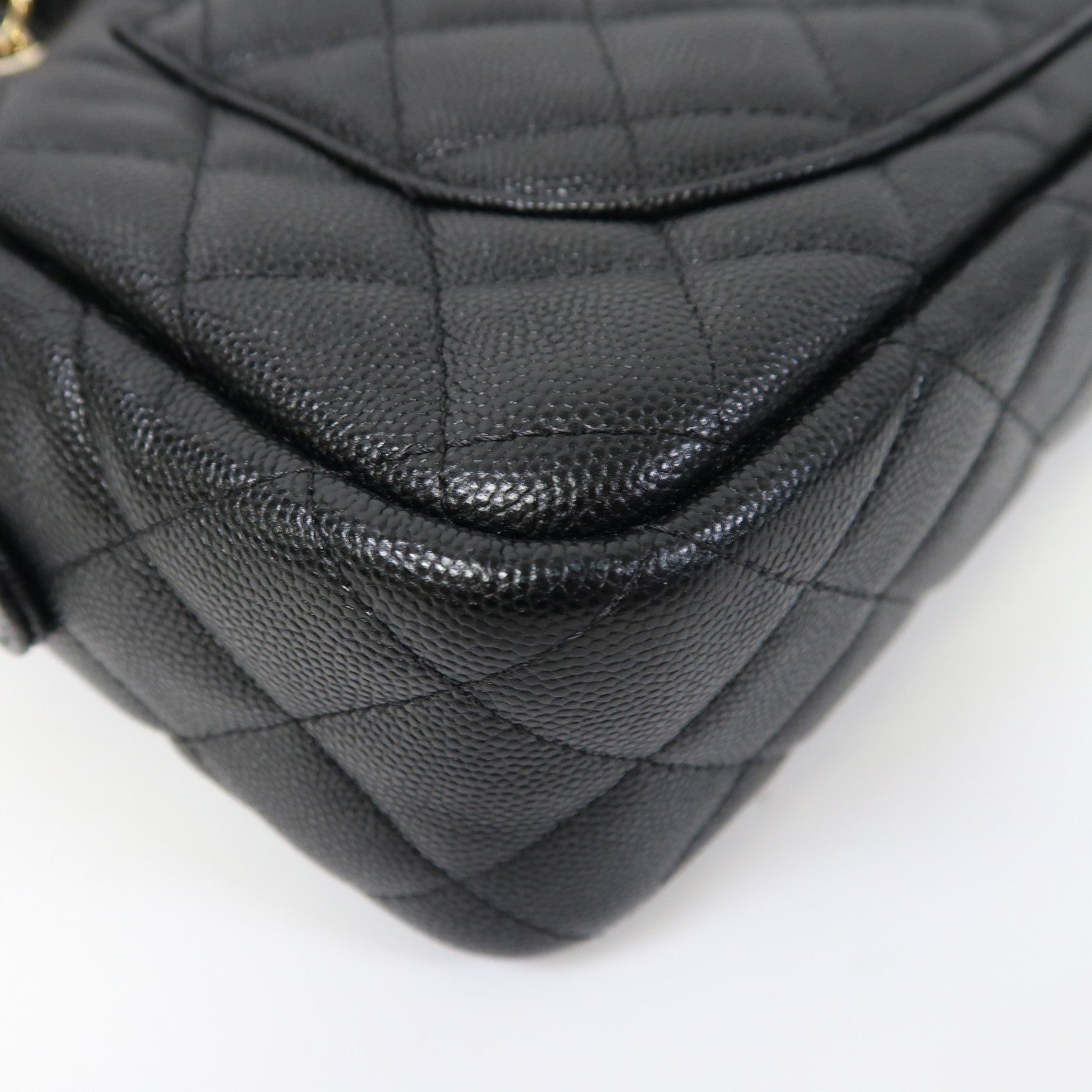 CHANEL 菱格Caviar皮革Chain Shoulder金扣鏈帶肩背袋黑色
