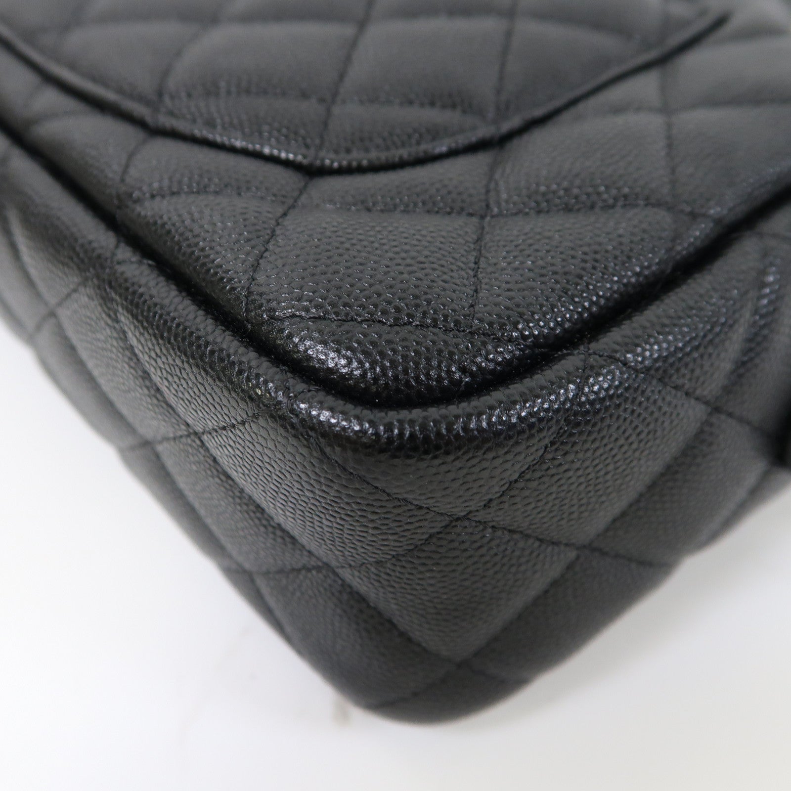 CHANEL 菱格Caviar皮革Chain Shoulder金扣鏈帶肩背袋黑色