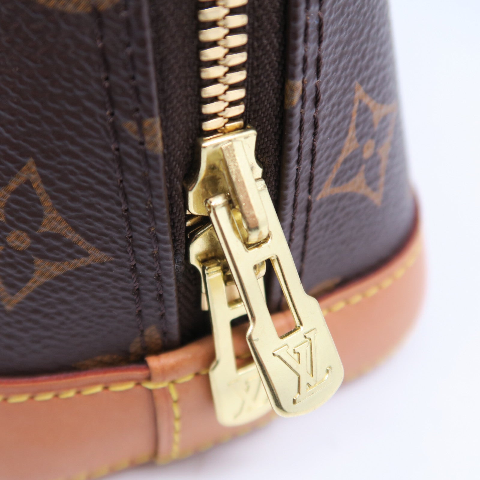 LOUIS VUITTON 【清倉大減價】Monogram Alma BB金扣手挽肩背兩用袋啡色
