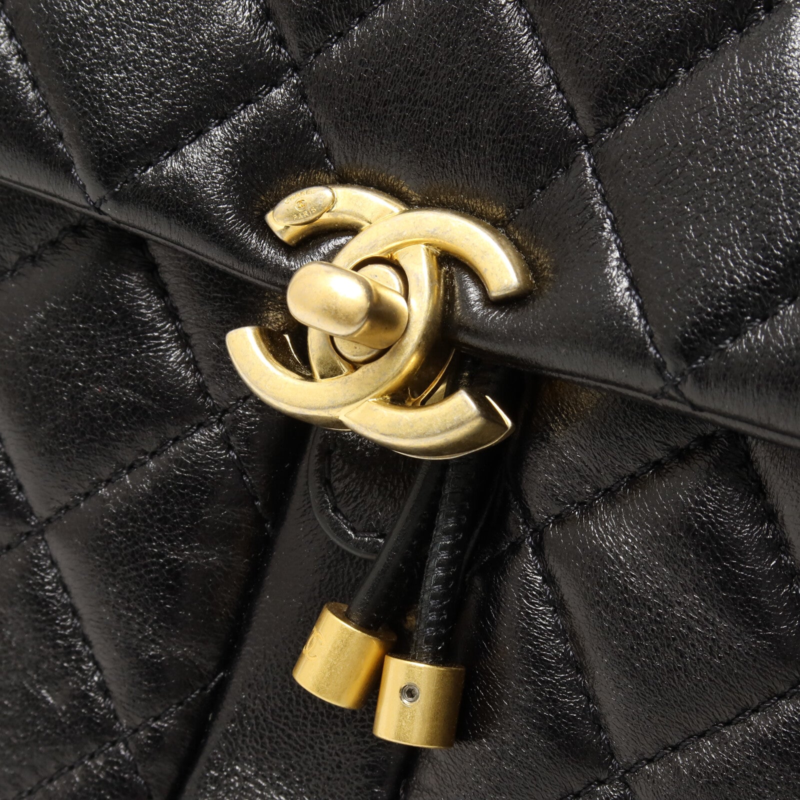 CHANEL 羊皮皮革Mini Duma鏈帶背包