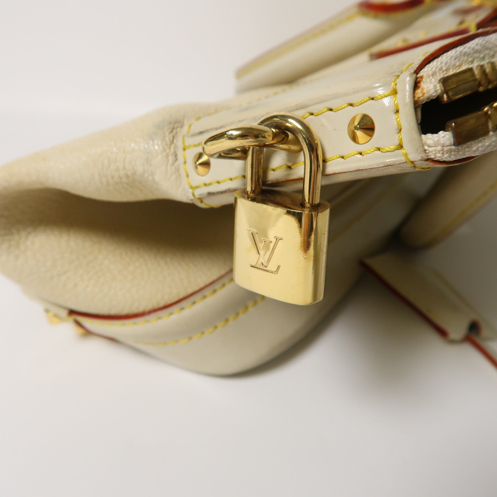 LOUIS VUITTON 【激減優惠】Suhali皮革Lockit PM金扣手挽袋米色