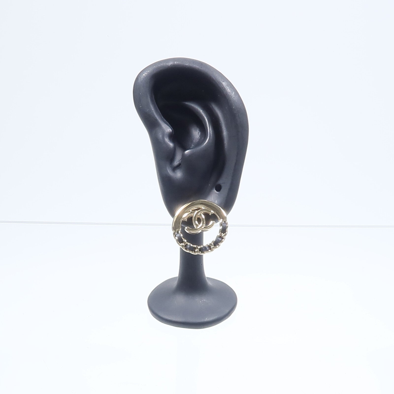 CHANEL 金屬/羊皮皮革Leather-Woven Chain CC Circle Earrings耳環