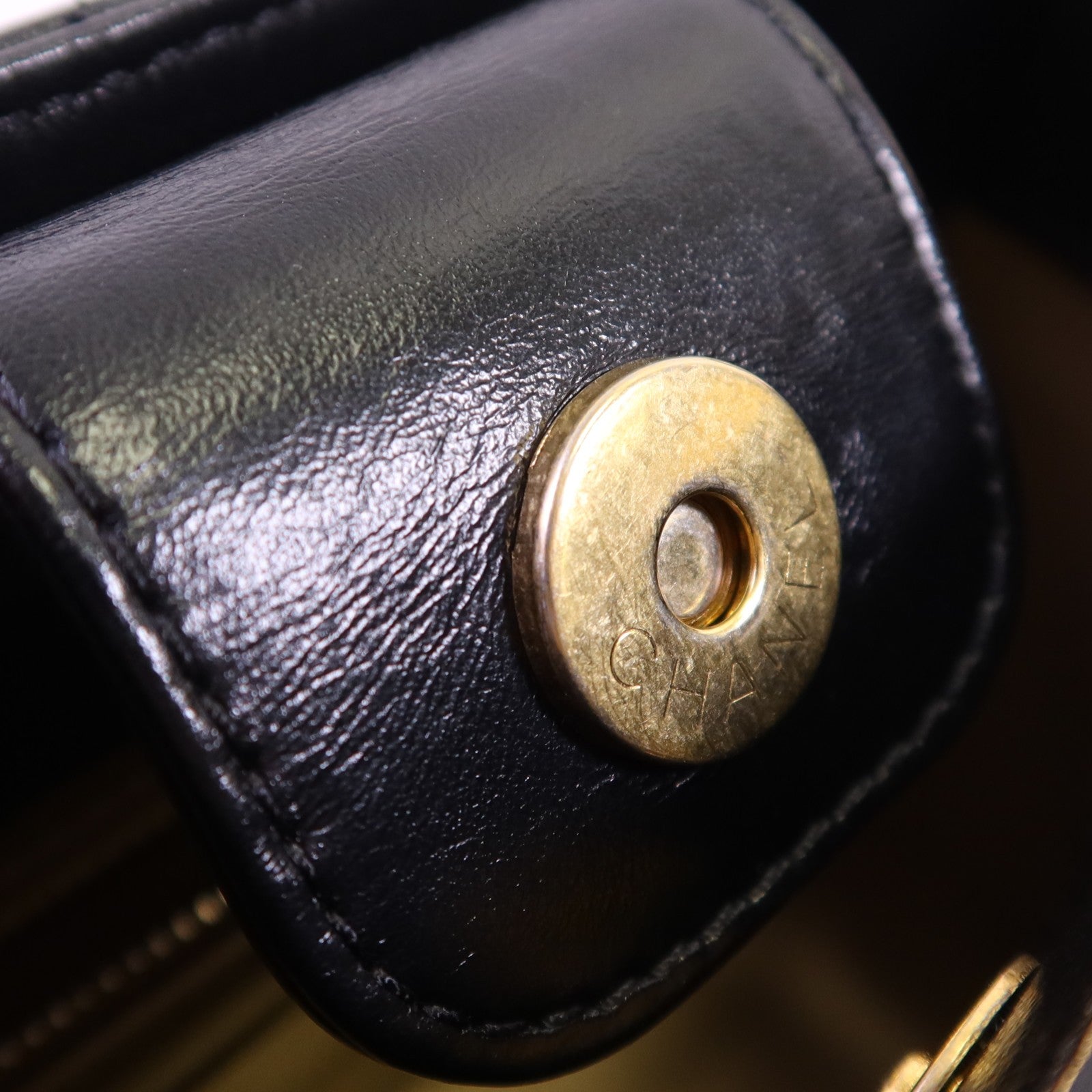 CHANEL 【激減優惠】羊皮皮革Hobo Bag金扣鏈帶肩背袋