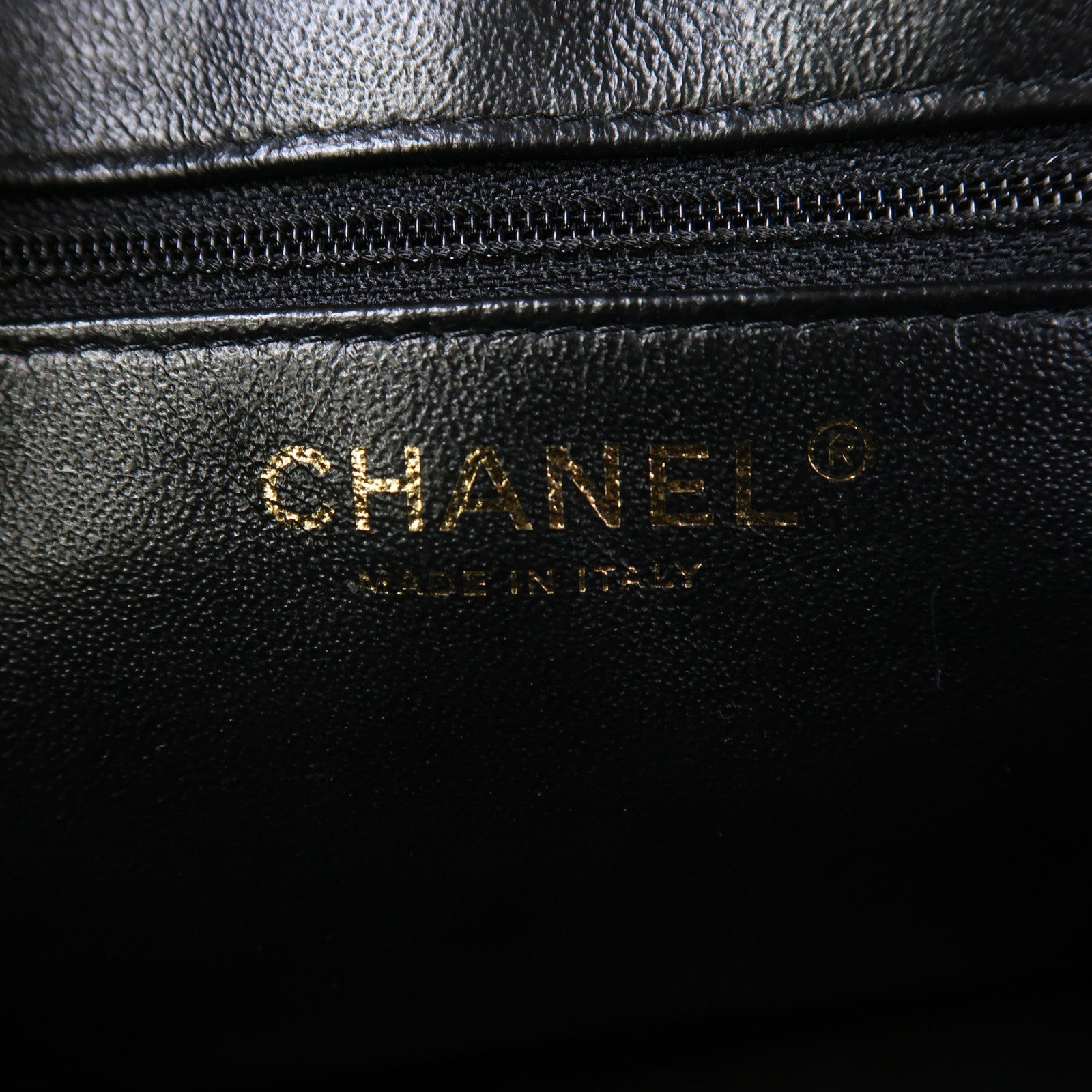CHANEL 菱格Caviar皮革Chain Shoulder金扣鏈帶肩背袋黑色