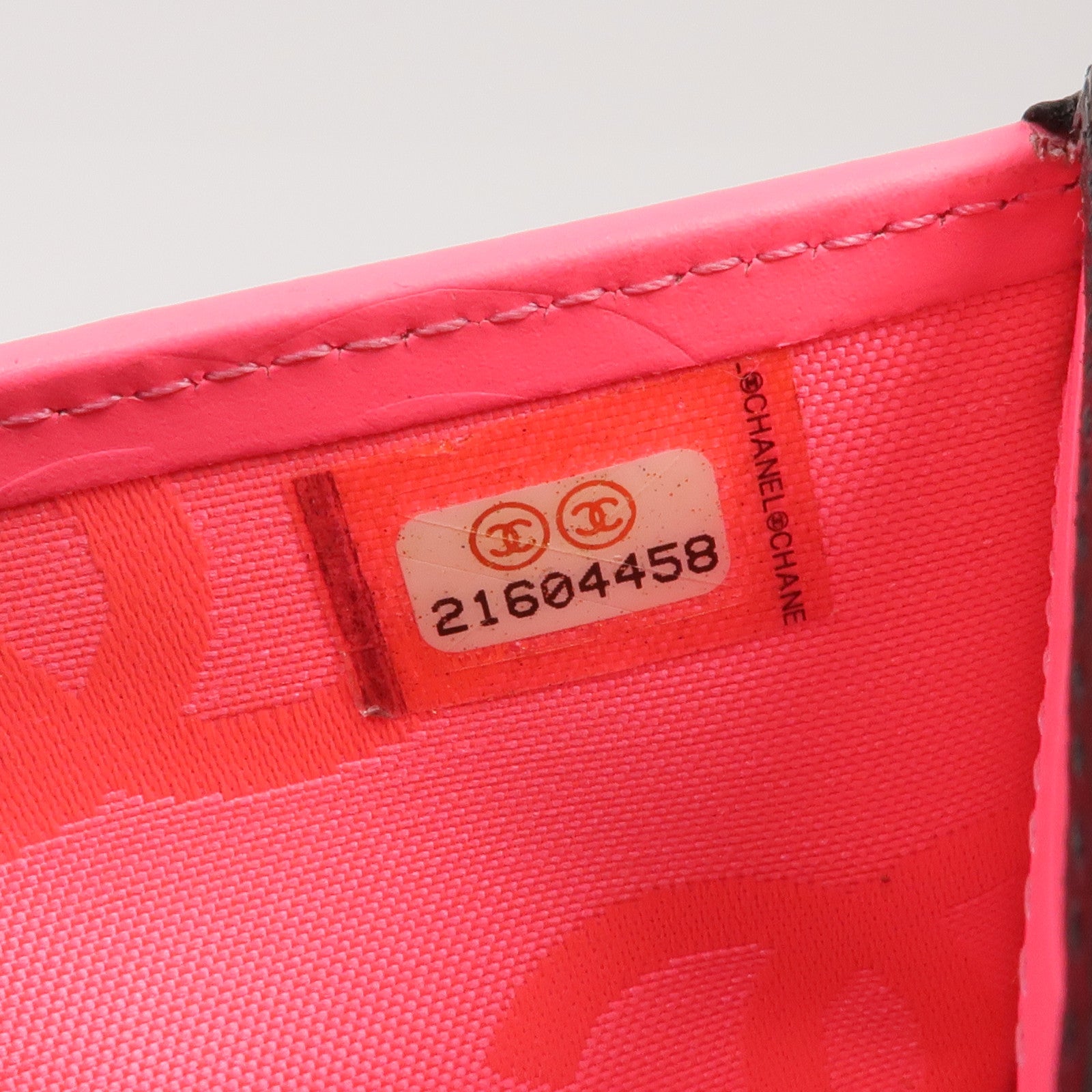 CHANEL 牛皮皮革Cambon Wallet銀扣錢包