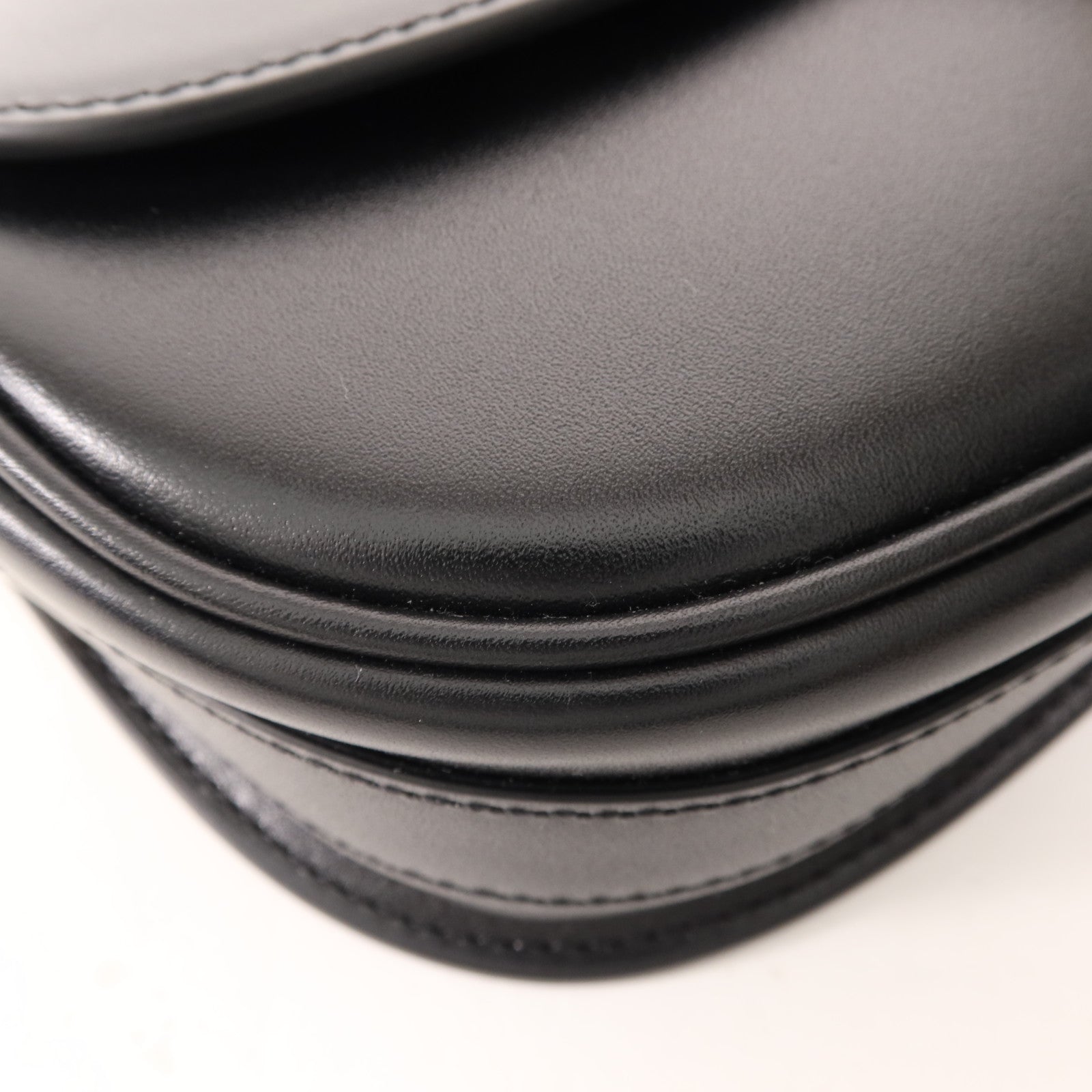 Dior 牛皮皮革Bobby East West金扣肩背袋