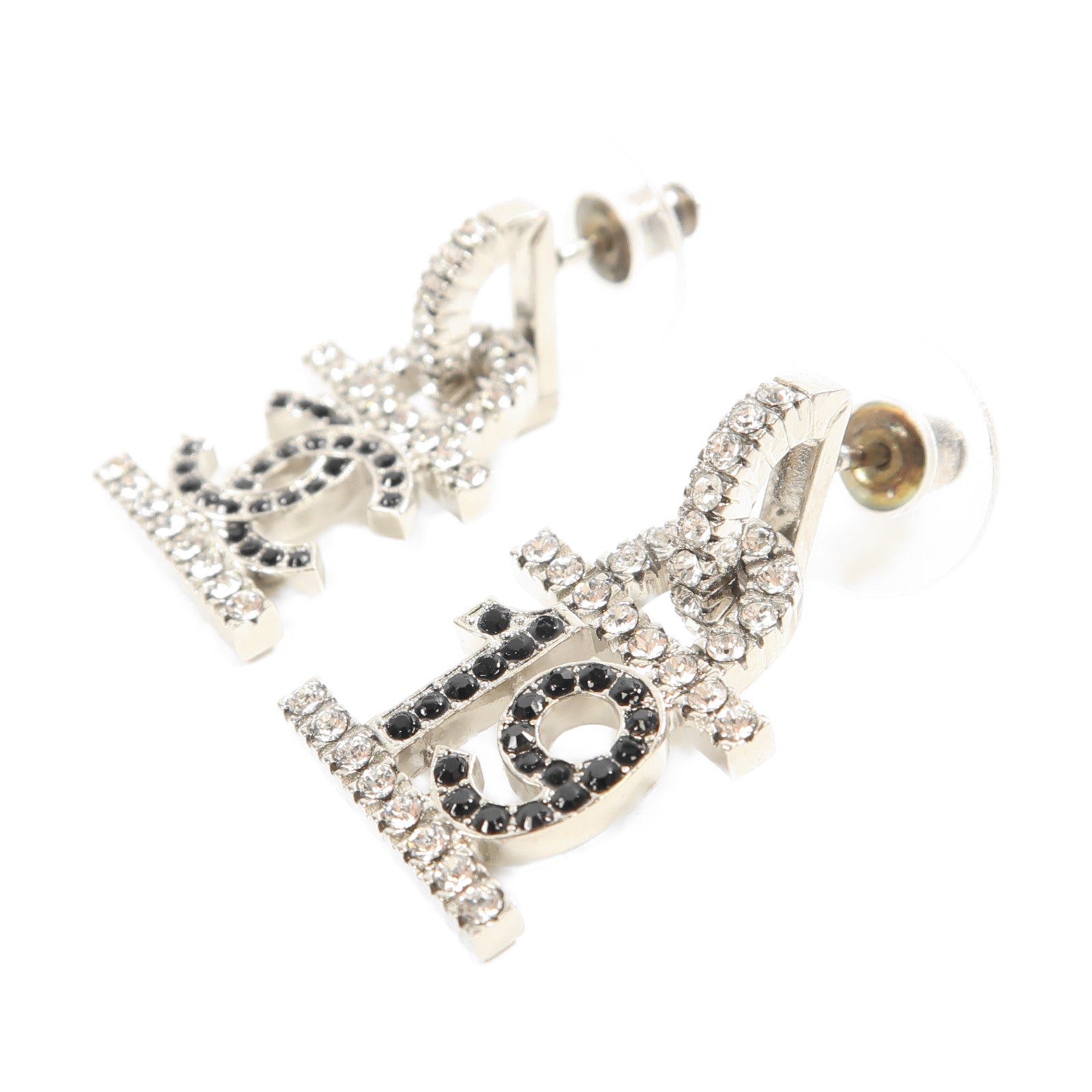 CHANEL (PRICE DOWN) CC Earring Metal Silver/Black