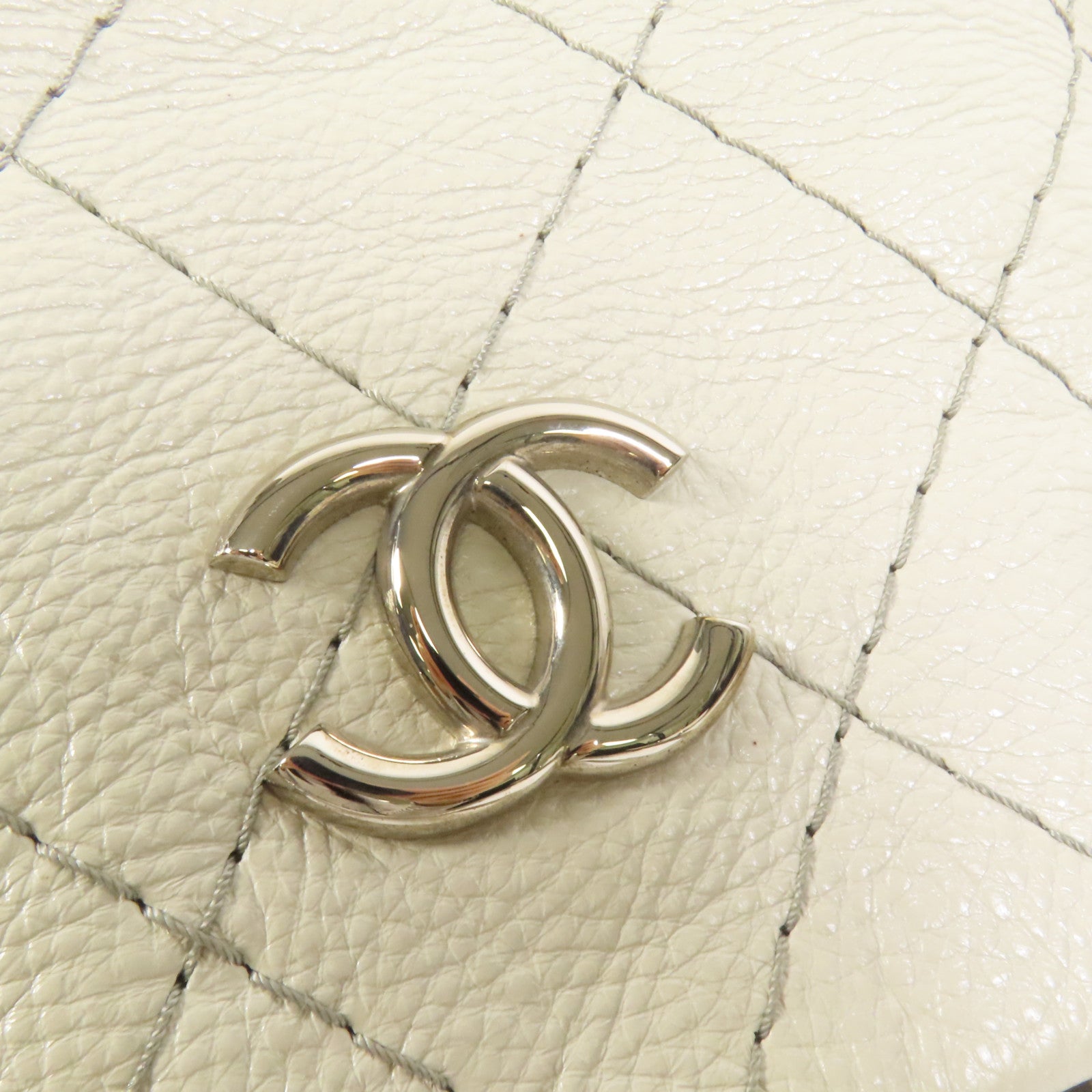 CHANEL 牛皮皮革Chain Shoulder銀扣肩背袋