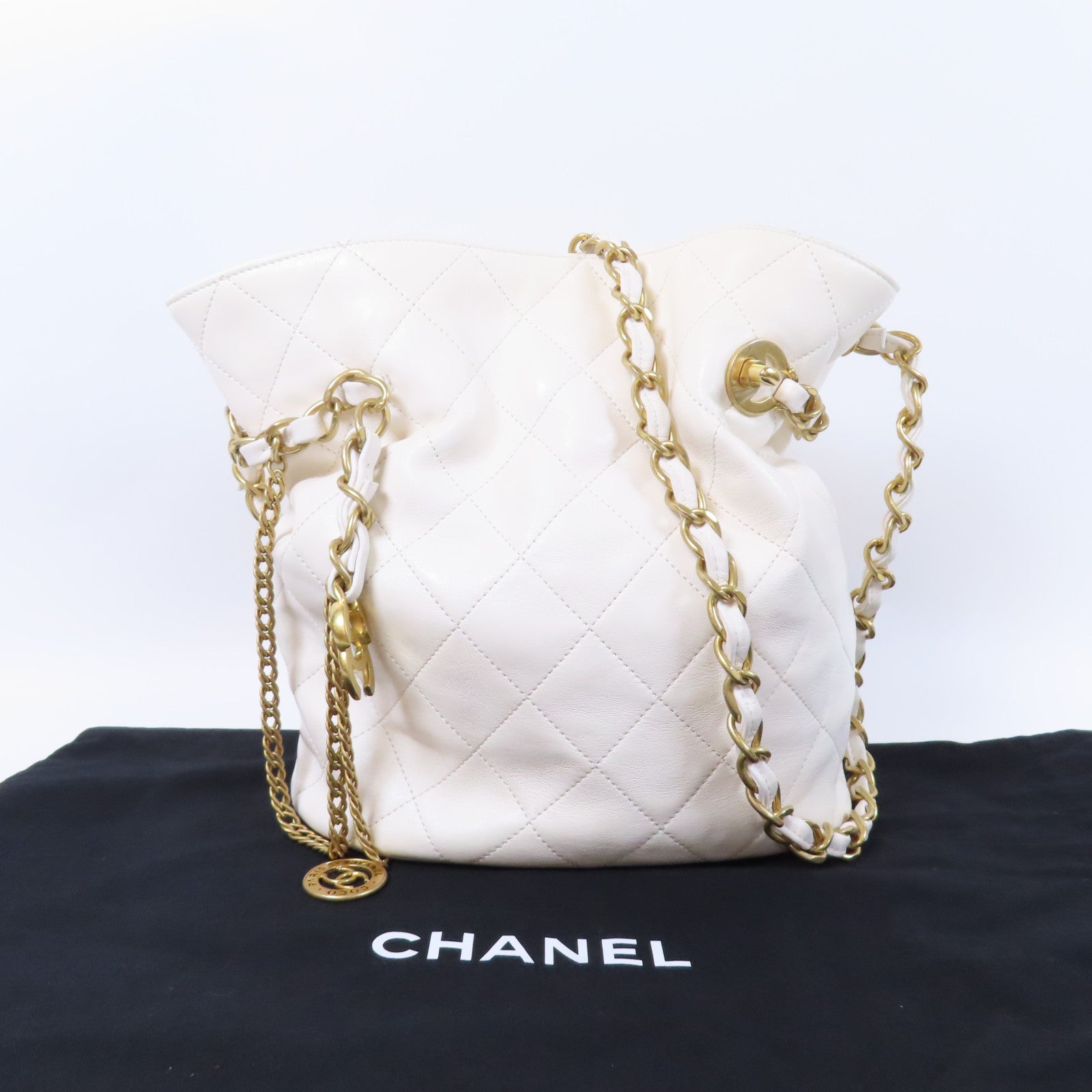 CHANEL 菱格羊皮皮革Chain Shoulder金扣鏈帶肩背袋白色