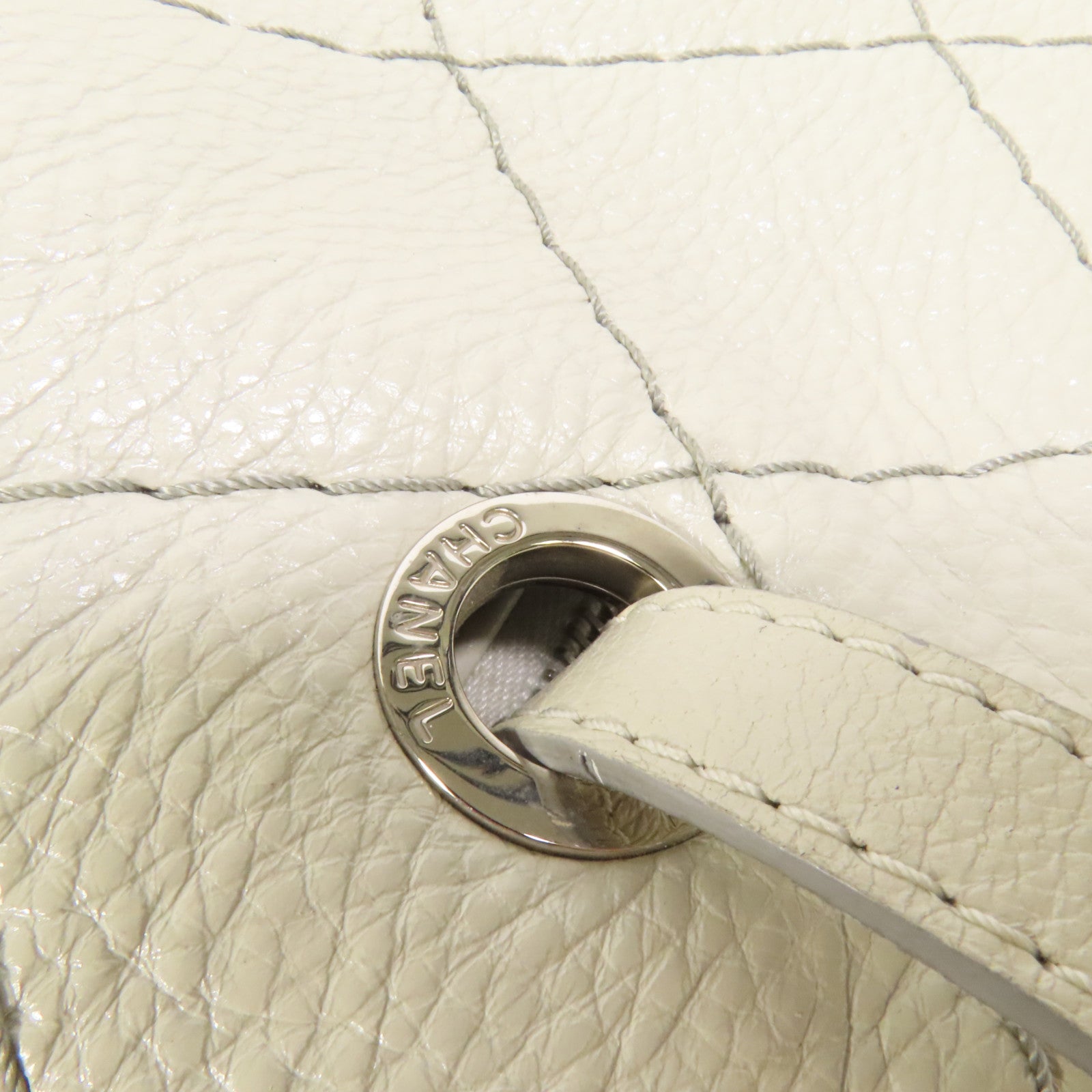 CHANEL 牛皮皮革Chain Shoulder銀扣肩背袋