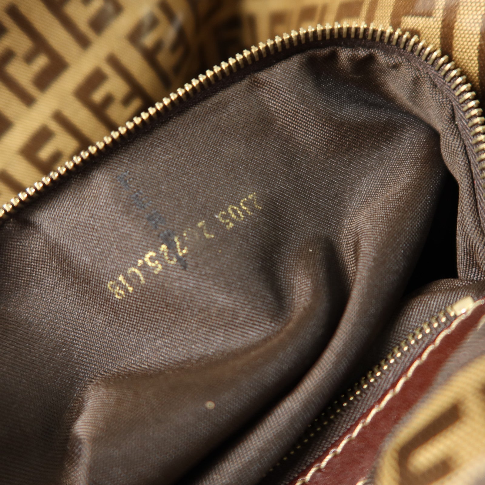FENDI 塗層帆布Zucchino Double Flap Baguette金扣手挽肩背兩用袋
