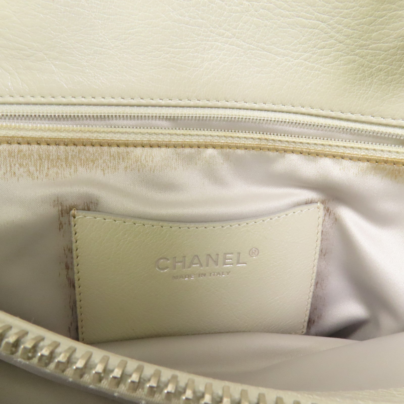 CHANEL 牛皮皮革Chain Shoulder銀扣肩背袋