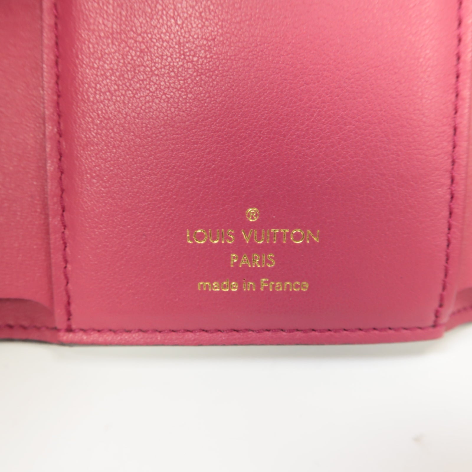 LOUIS VUITTON 【激減優惠】牛皮皮革Capucines Compact Wallet金扣錢包黒色