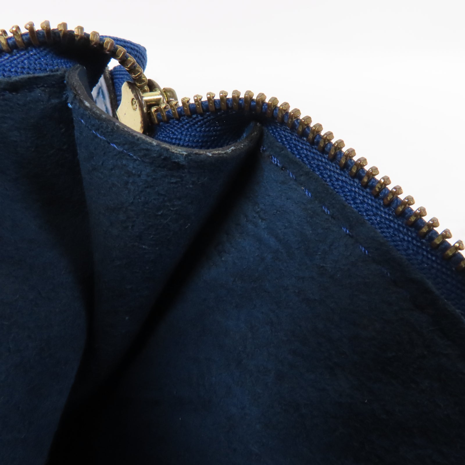 LOUIS VUITTON 【激減優惠】Epi皮革Pochette Accessories金扣手拿包藍色