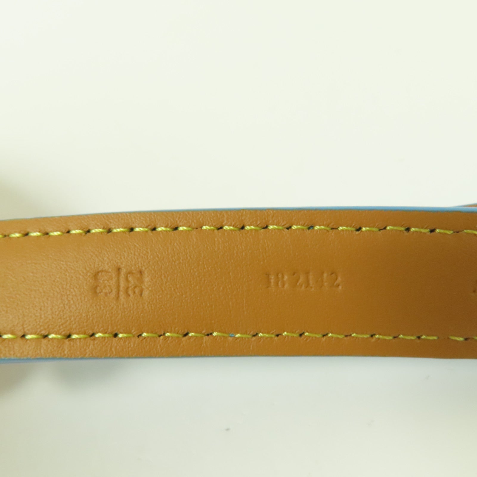 LOEWE 牛皮皮革Belt金扣皮帶