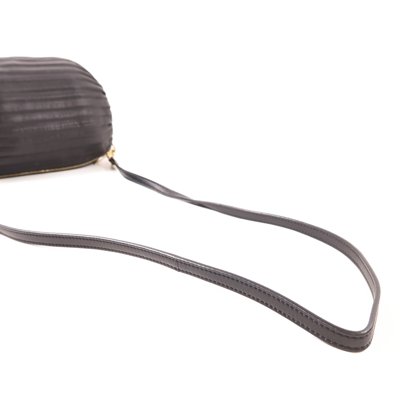 LOEWE 牛皮皮革Shoulder Bag金扣肩背袋黑色