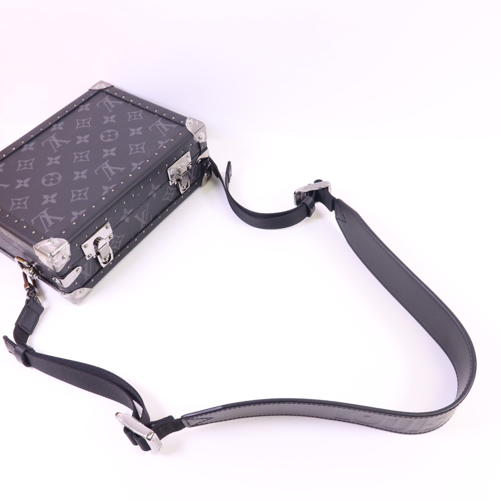 LOUIS VUITTON Monogram Eclipse Clutch Box Shoulder Bag銀扣肩背袋
