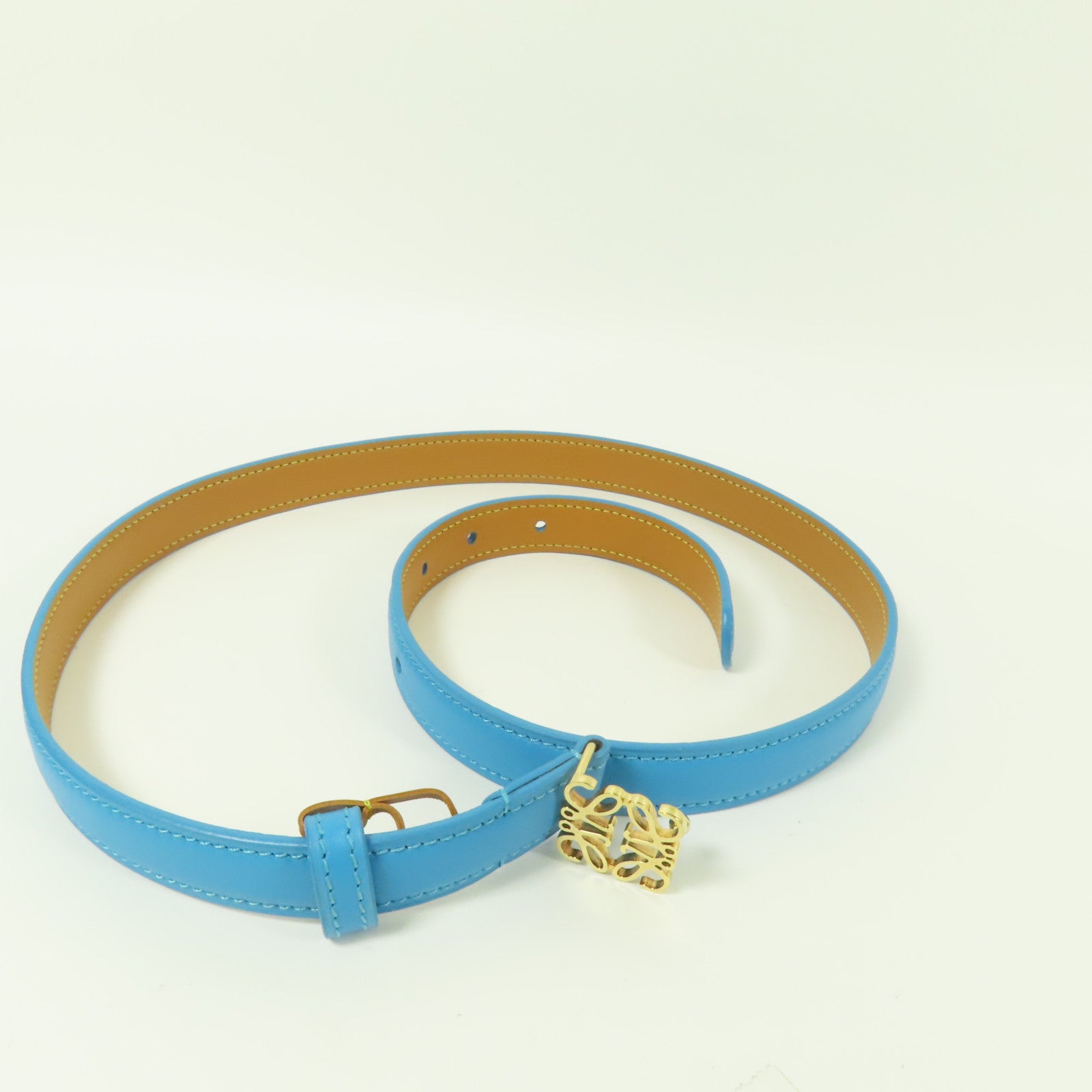 LOEWE 牛皮皮革Belt金扣皮帶