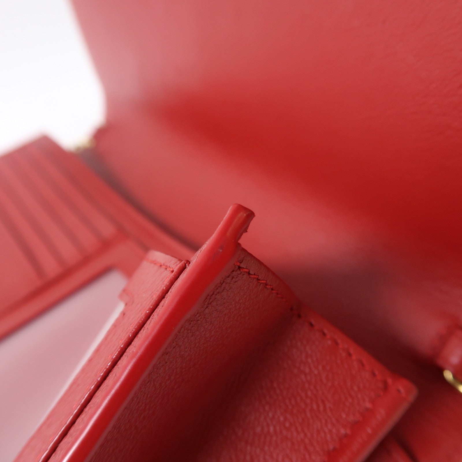 YVES SAINT LAURENT 皮革Shoulder Bag金扣鏈帶肩背袋紅色