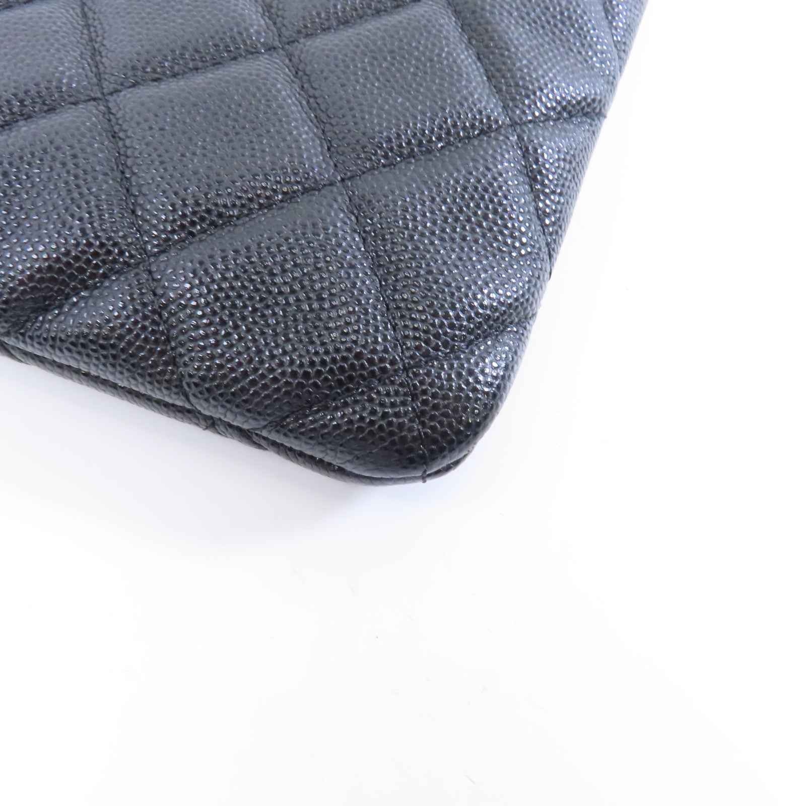 CHANEL 菱格Caviar皮革Classic Large Zipper Pouch金扣手拿包黑色