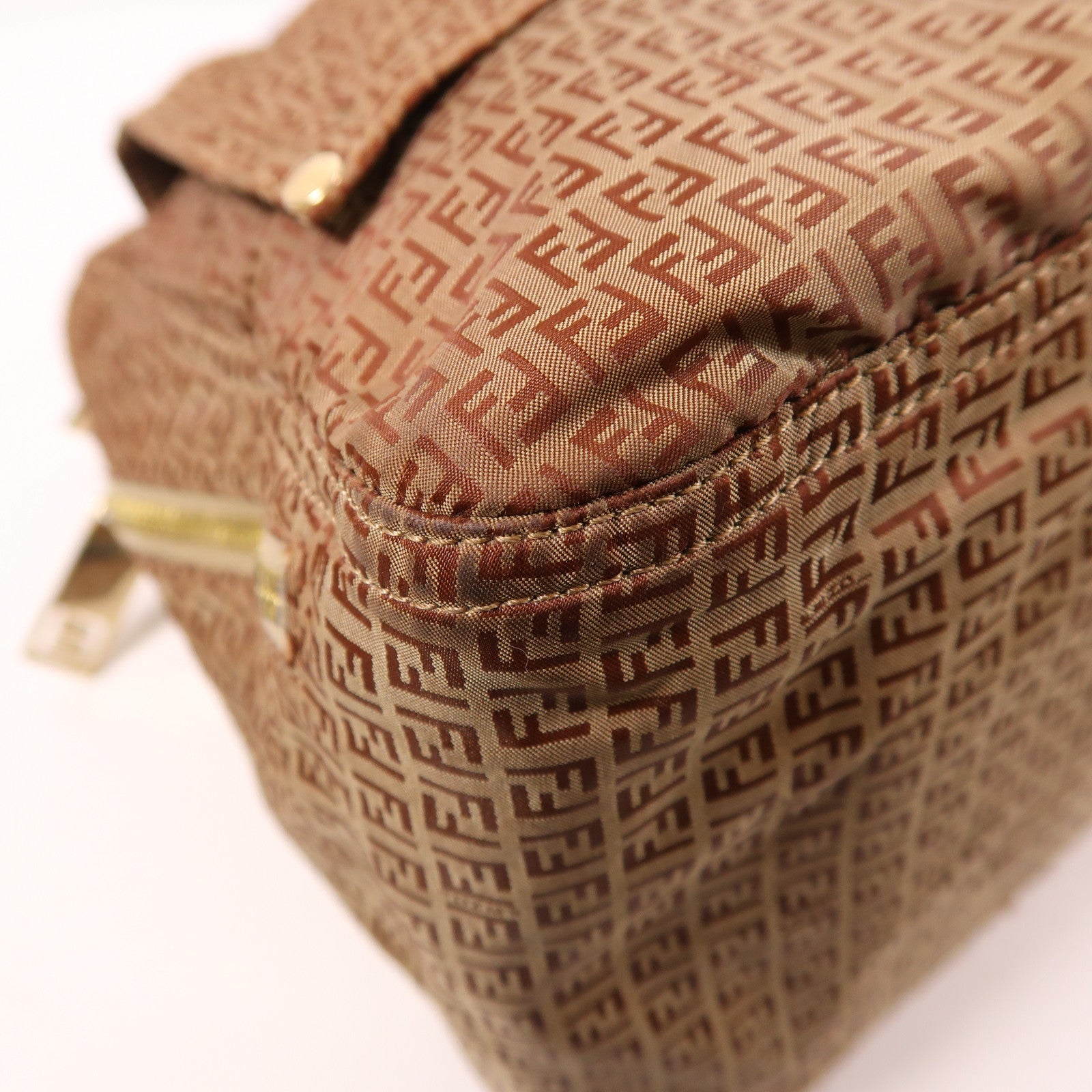 FENDI 尼龍Shoulder Bag金扣肩背袋