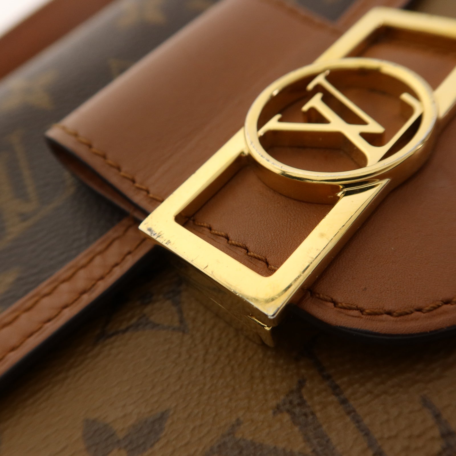 LOUIS VUITTON Monogram Reverse Mini Dauphine金扣肩背袋